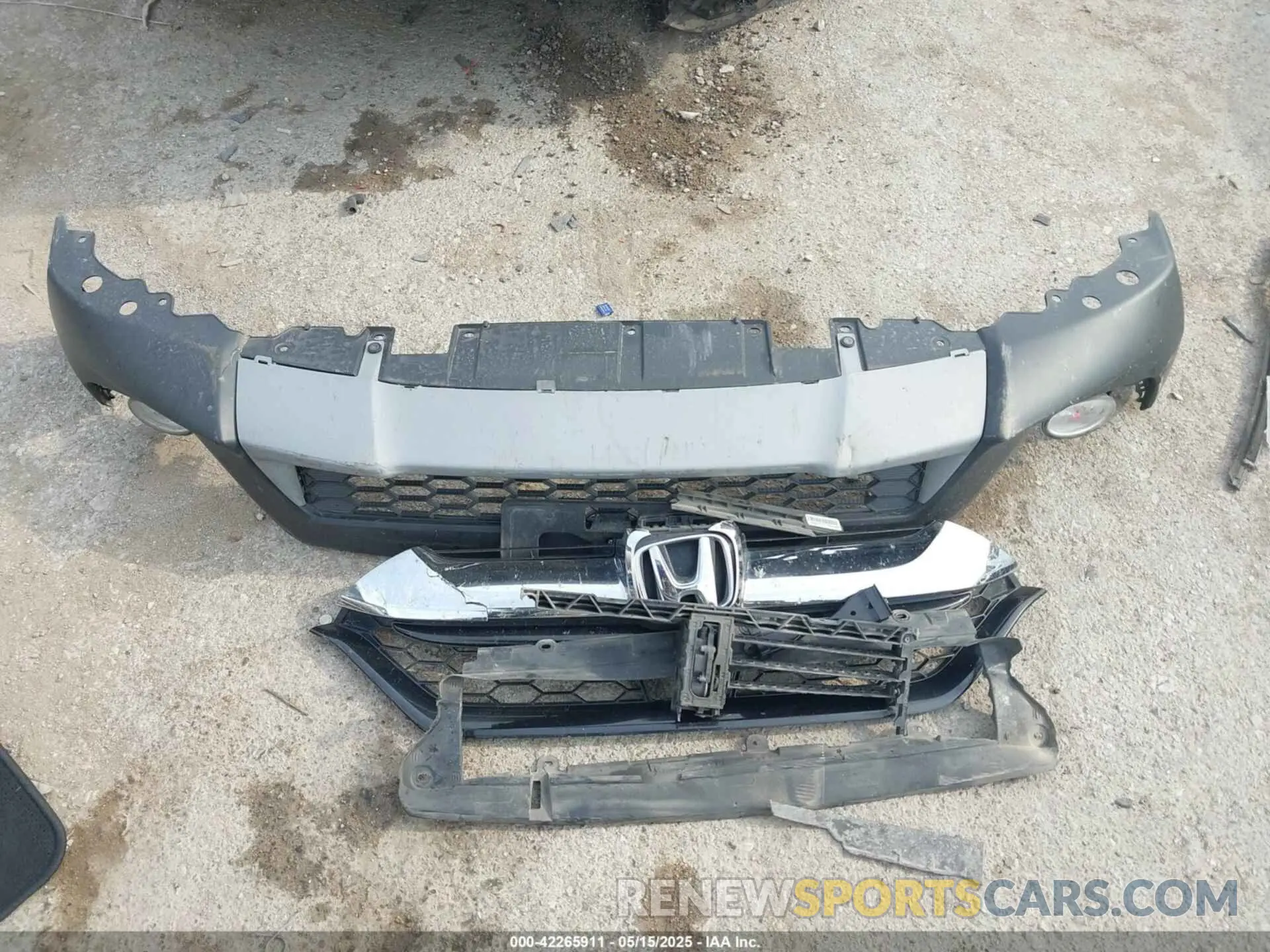 12 Photograph of a damaged car 7FARW1H51KE019516 HONDA CR-V 2019