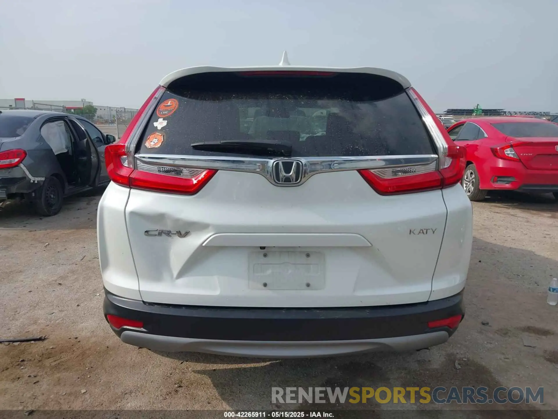 17 Photograph of a damaged car 7FARW1H51KE019516 HONDA CR-V 2019
