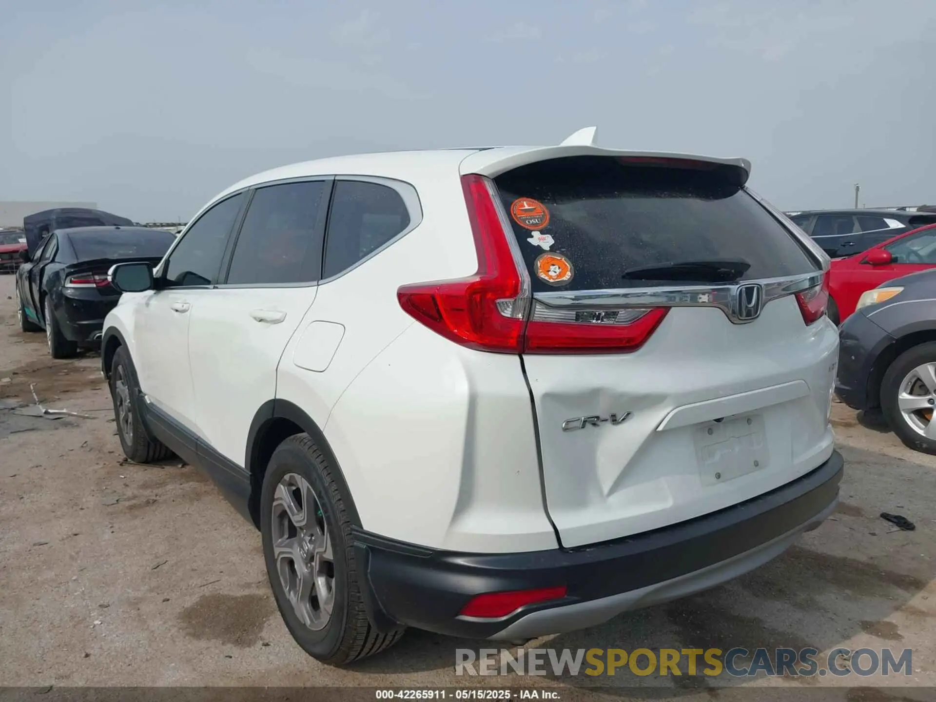 3 Photograph of a damaged car 7FARW1H51KE019516 HONDA CR-V 2019