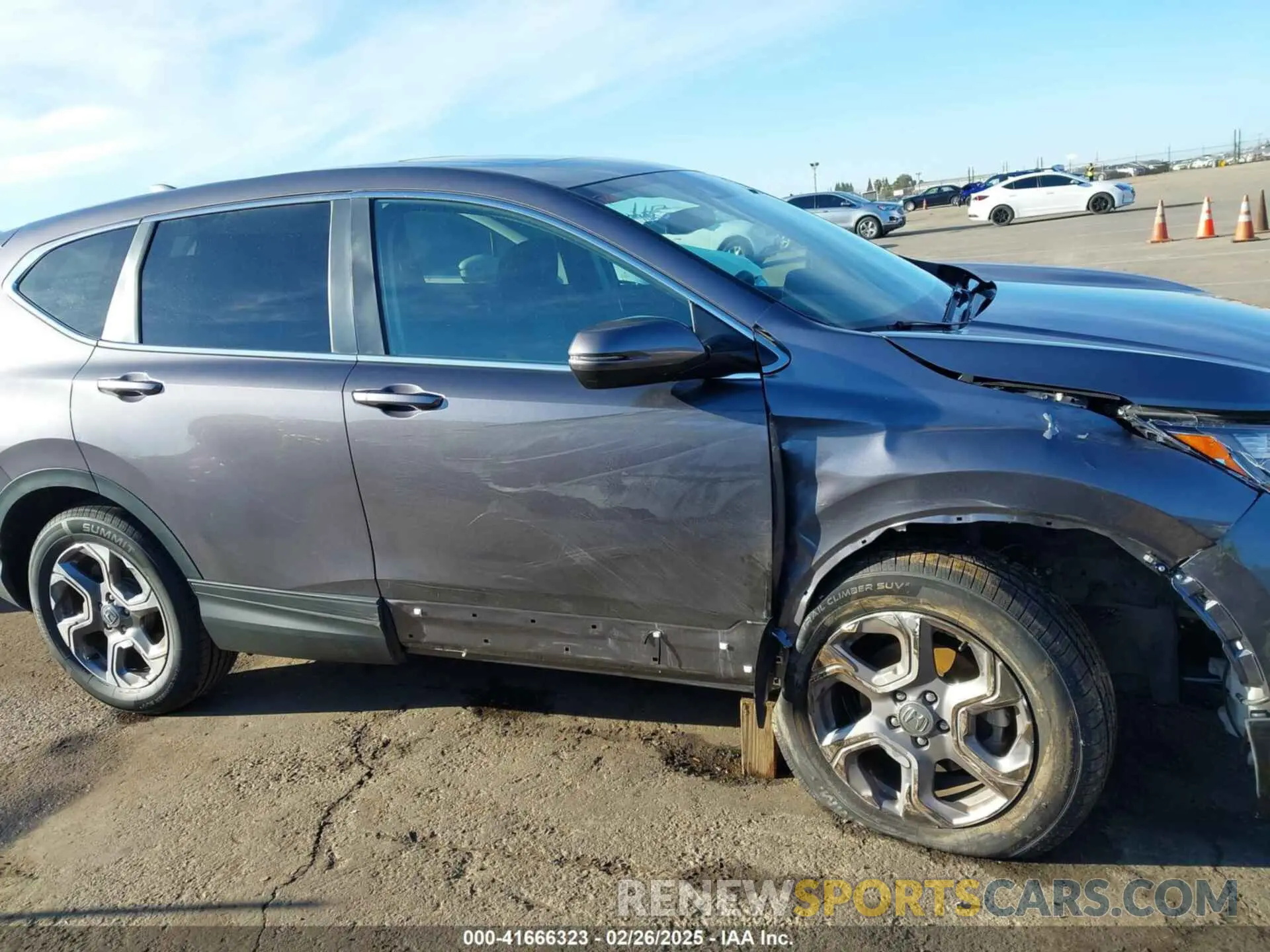 13 Photograph of a damaged car 7FARW1H52KE038656 HONDA CR-V 2019