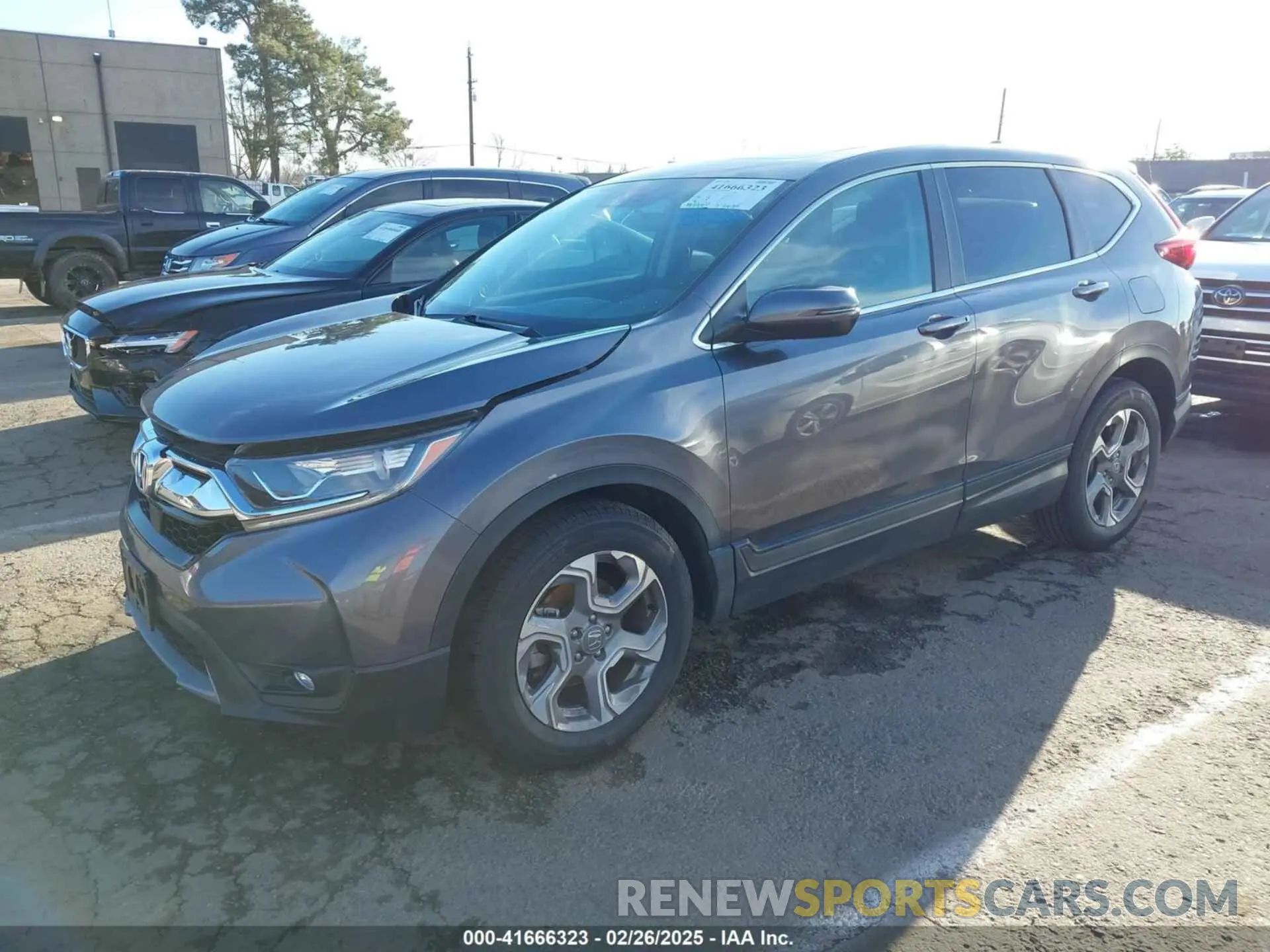 2 Photograph of a damaged car 7FARW1H52KE038656 HONDA CR-V 2019