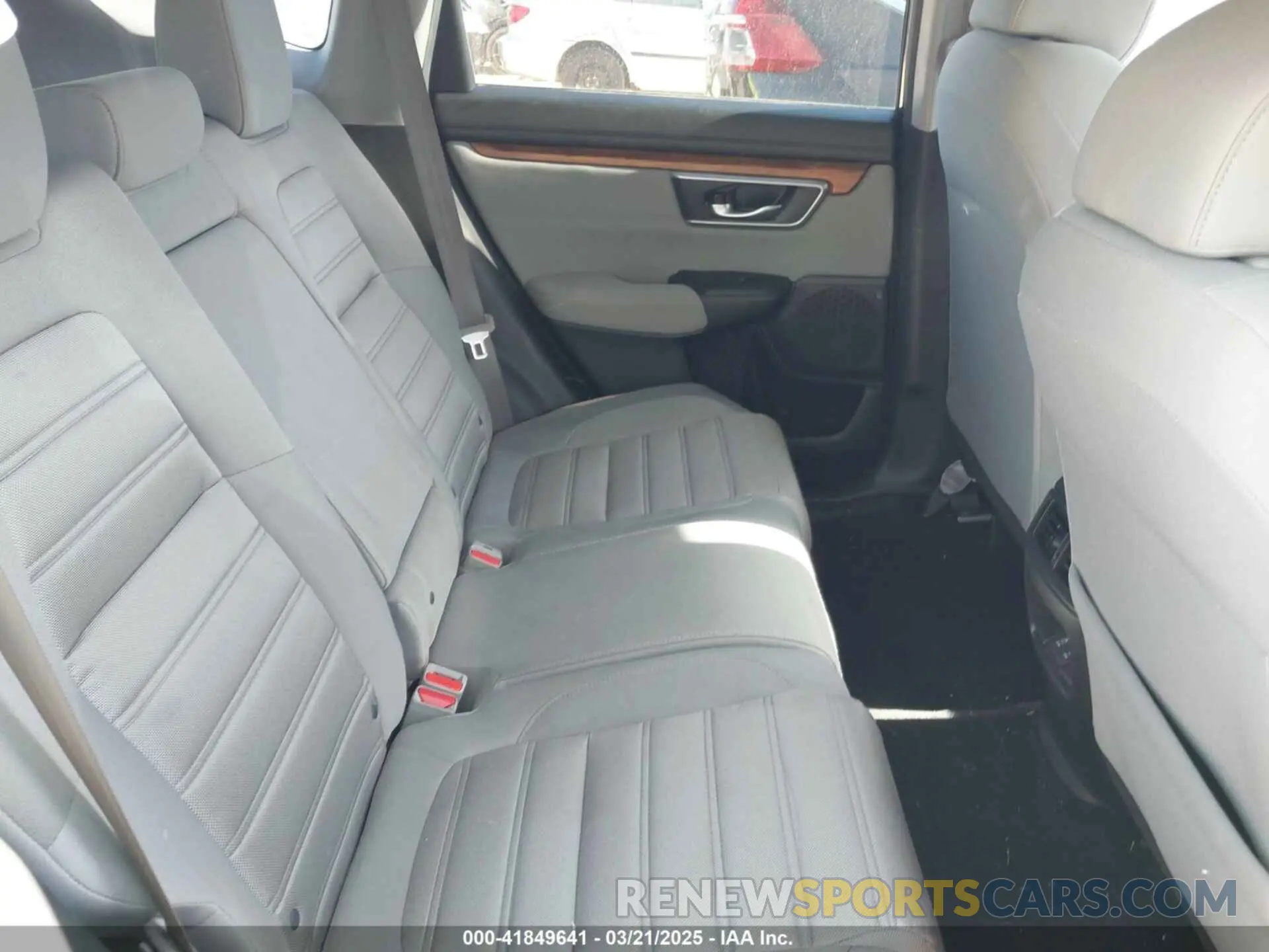 8 Фотография поврежденного автомобиля 7FARW1H53KE018173 HONDA CR-V 2019