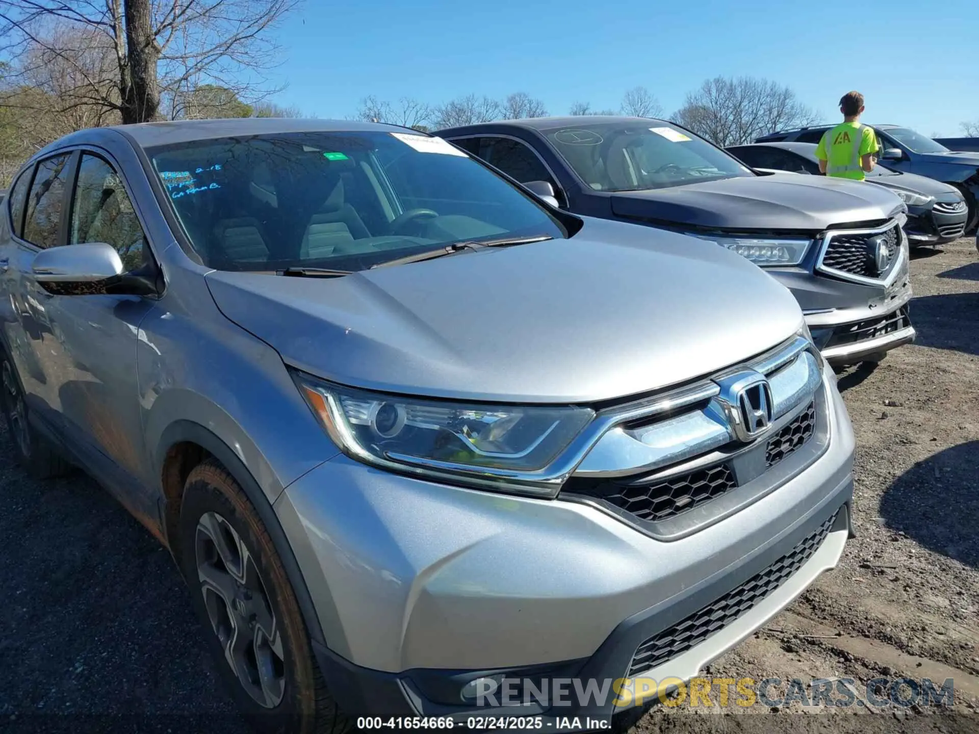 1 Photograph of a damaged car 7FARW1H53KE035748 HONDA CR-V 2019