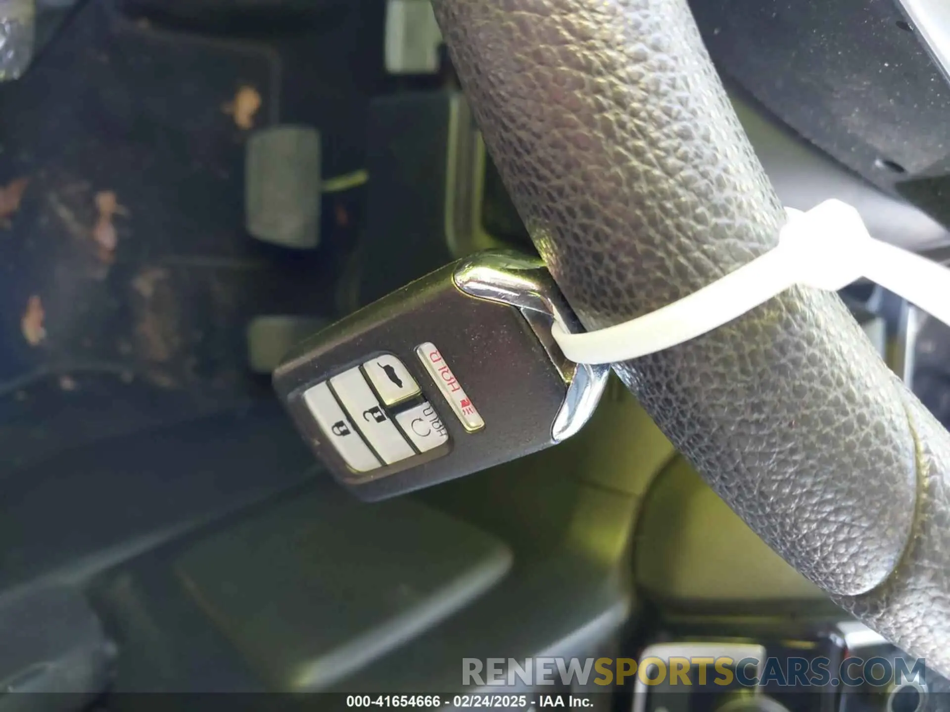 11 Photograph of a damaged car 7FARW1H53KE035748 HONDA CR-V 2019
