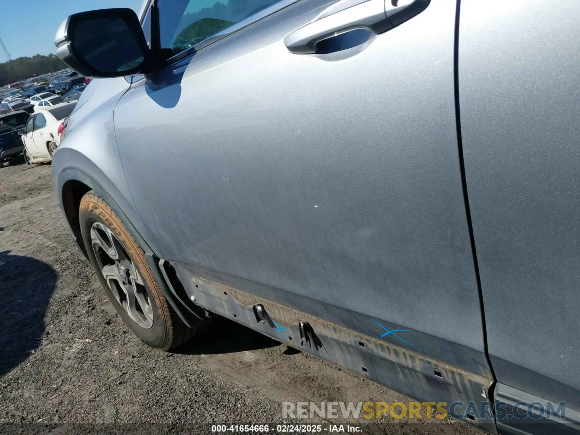 6 Photograph of a damaged car 7FARW1H53KE035748 HONDA CR-V 2019