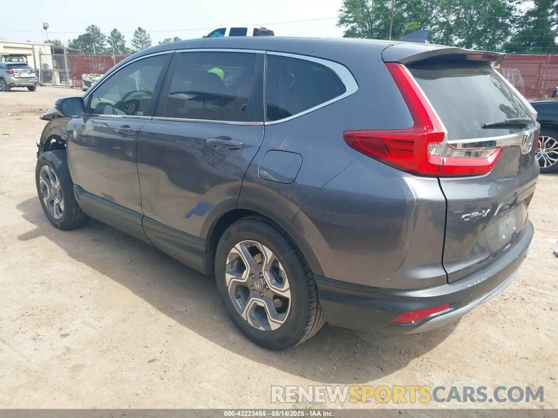 3 Photograph of a damaged car 7FARW1H55KE032690 HONDA CR-V 2019