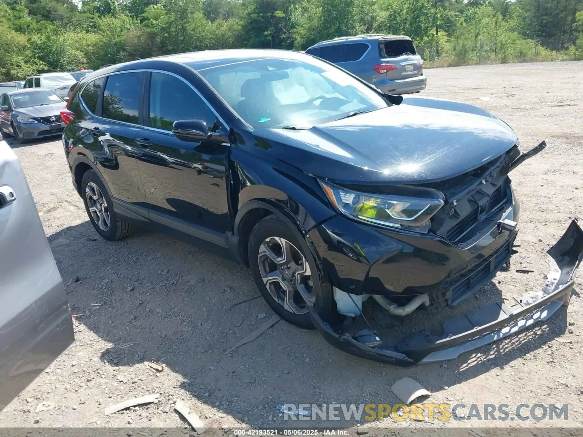 1 Photograph of a damaged car 7FARW1H57KE020539 HONDA CR-V 2019