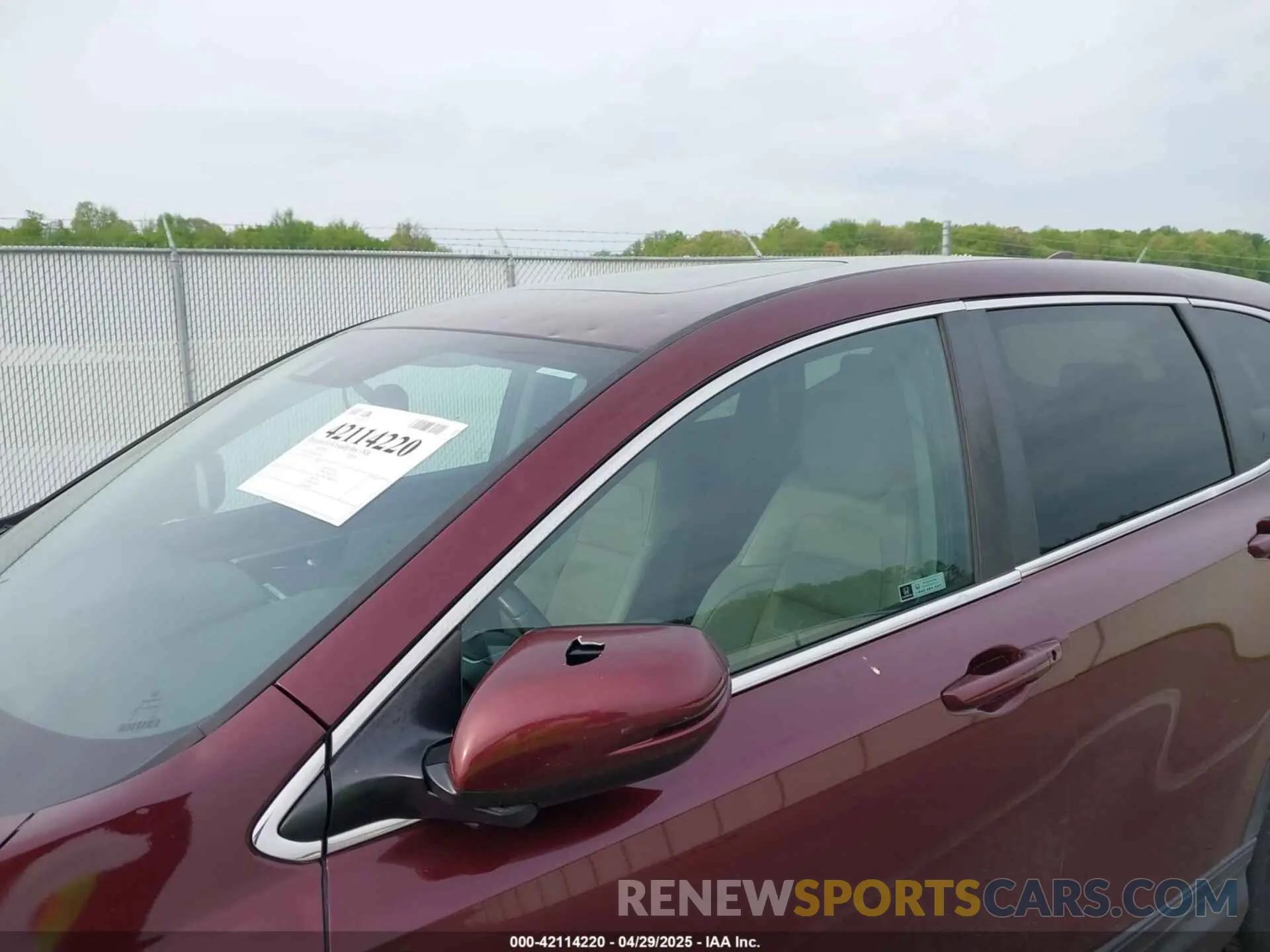 18 Photograph of a damaged car 7FARW1H80KE013409 HONDA CR-V 2019