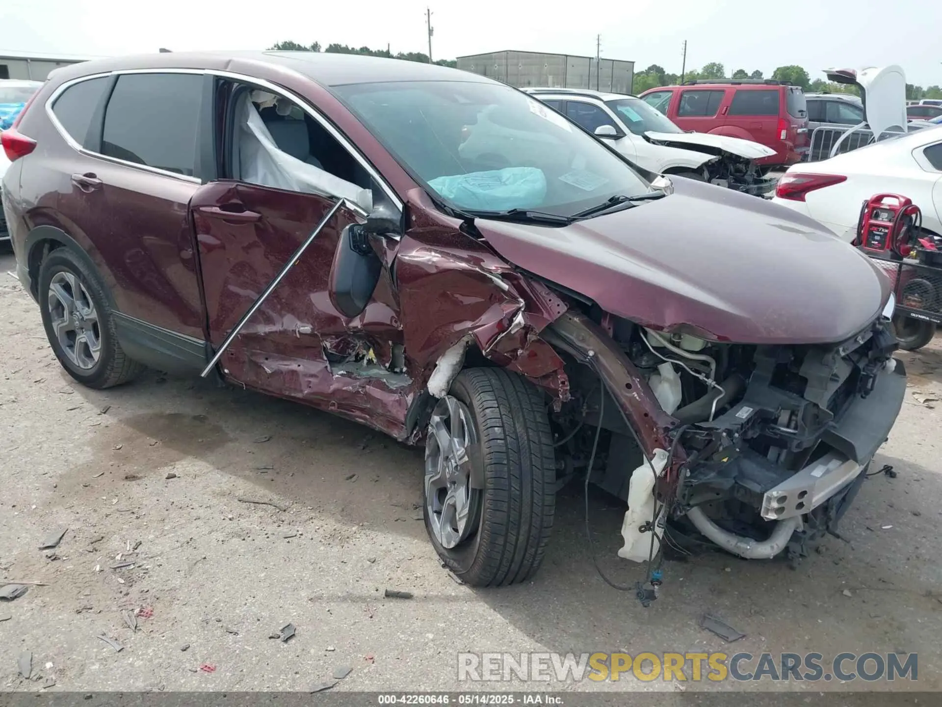 1 Photograph of a damaged car 7FARW1H84KE032965 HONDA CR-V 2019