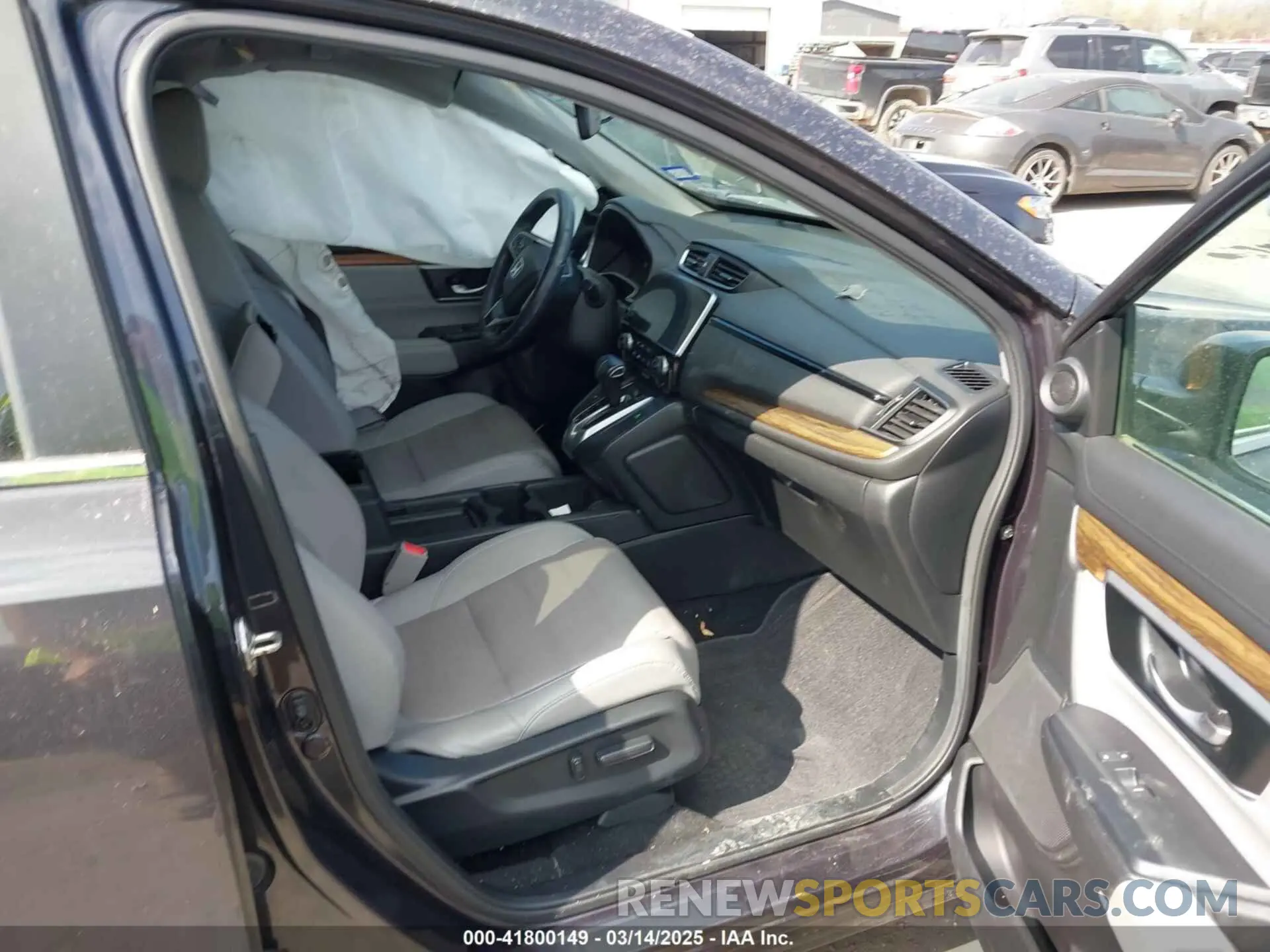5 Photograph of a damaged car 7FARW1H85KE004222 HONDA CR-V 2019