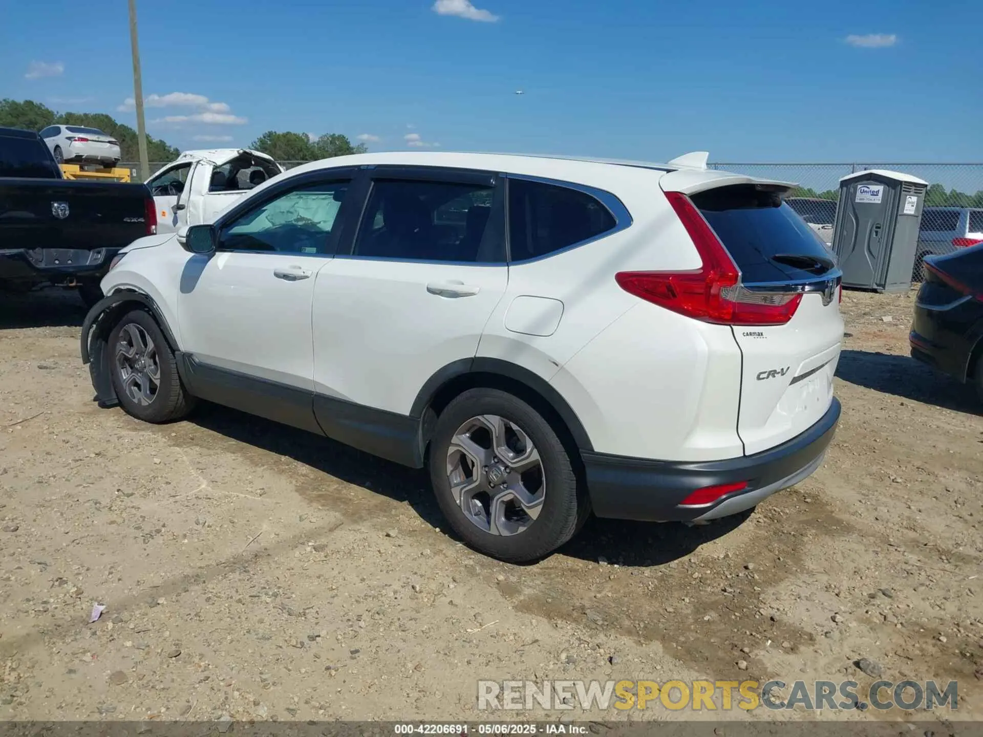 3 Photograph of a damaged car 7FARW1H85KE015222 HONDA CR-V 2019