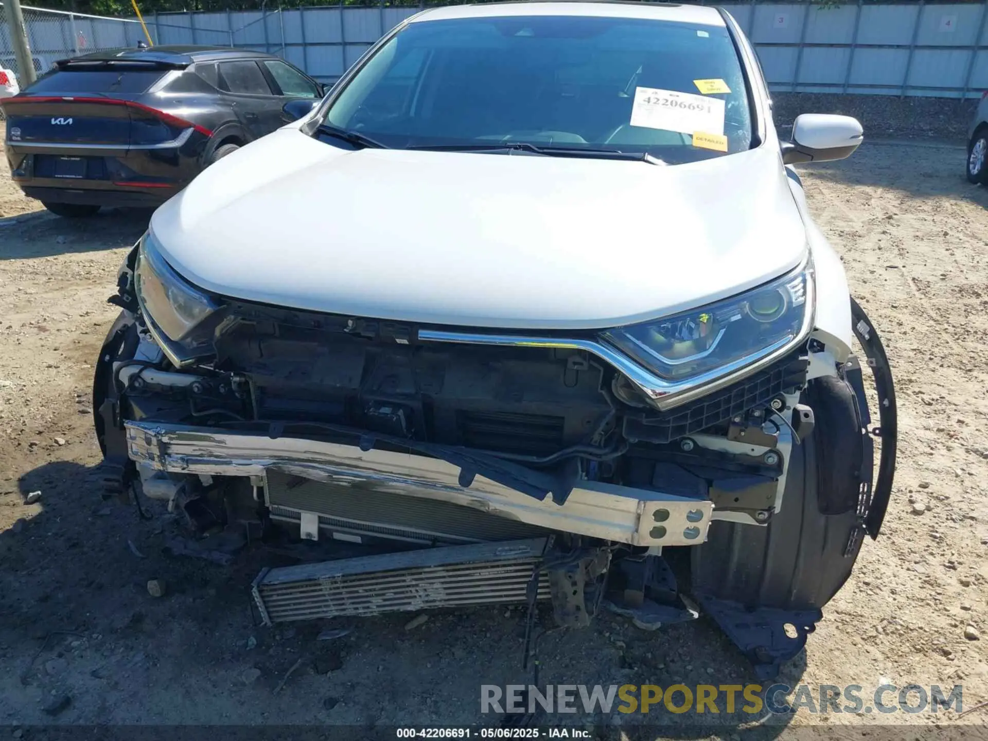 6 Photograph of a damaged car 7FARW1H85KE015222 HONDA CR-V 2019