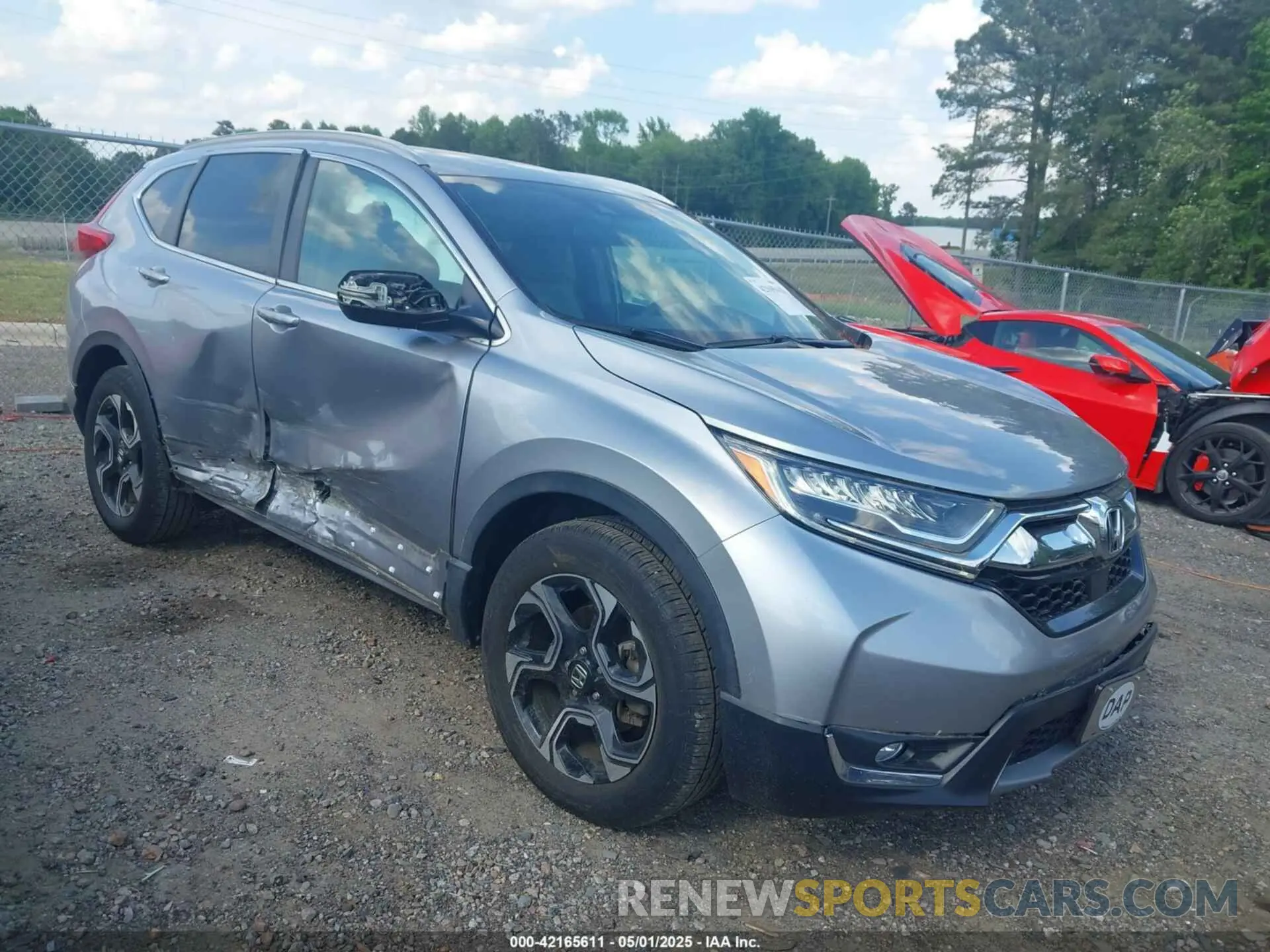 1 Photograph of a damaged car 7FARW1H9XKE013605 HONDA CR-V 2019