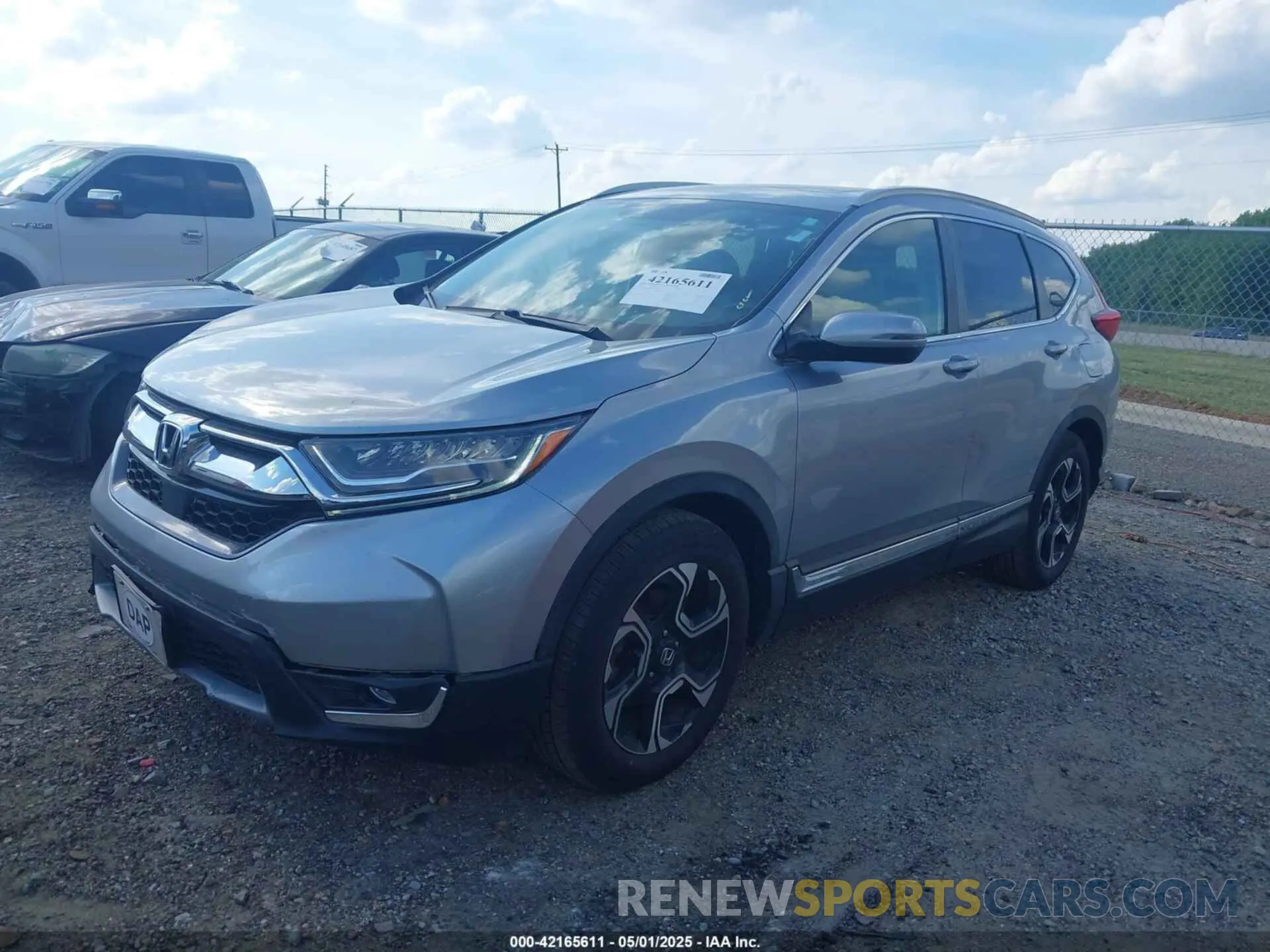 2 Photograph of a damaged car 7FARW1H9XKE013605 HONDA CR-V 2019