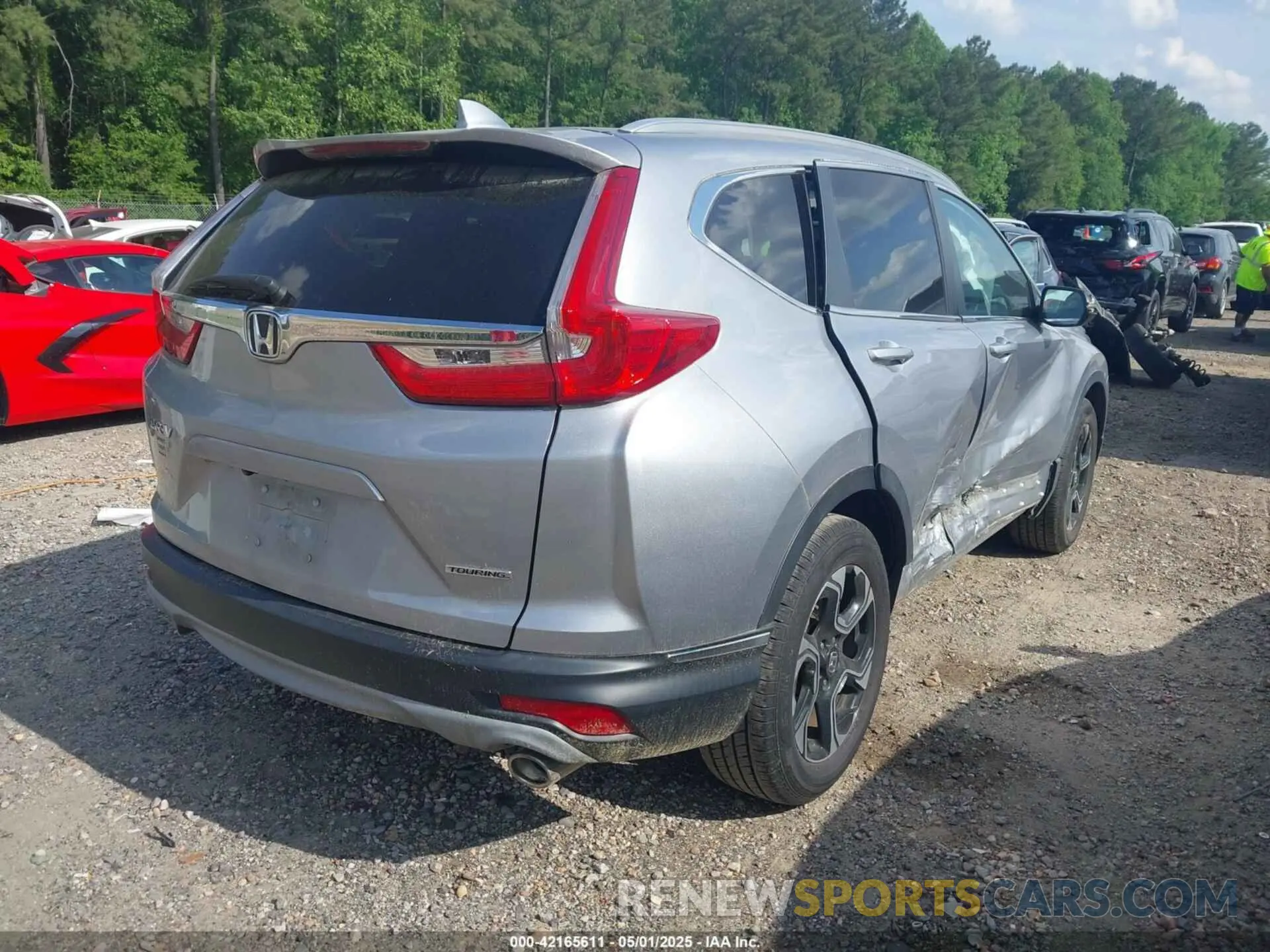 4 Photograph of a damaged car 7FARW1H9XKE013605 HONDA CR-V 2019
