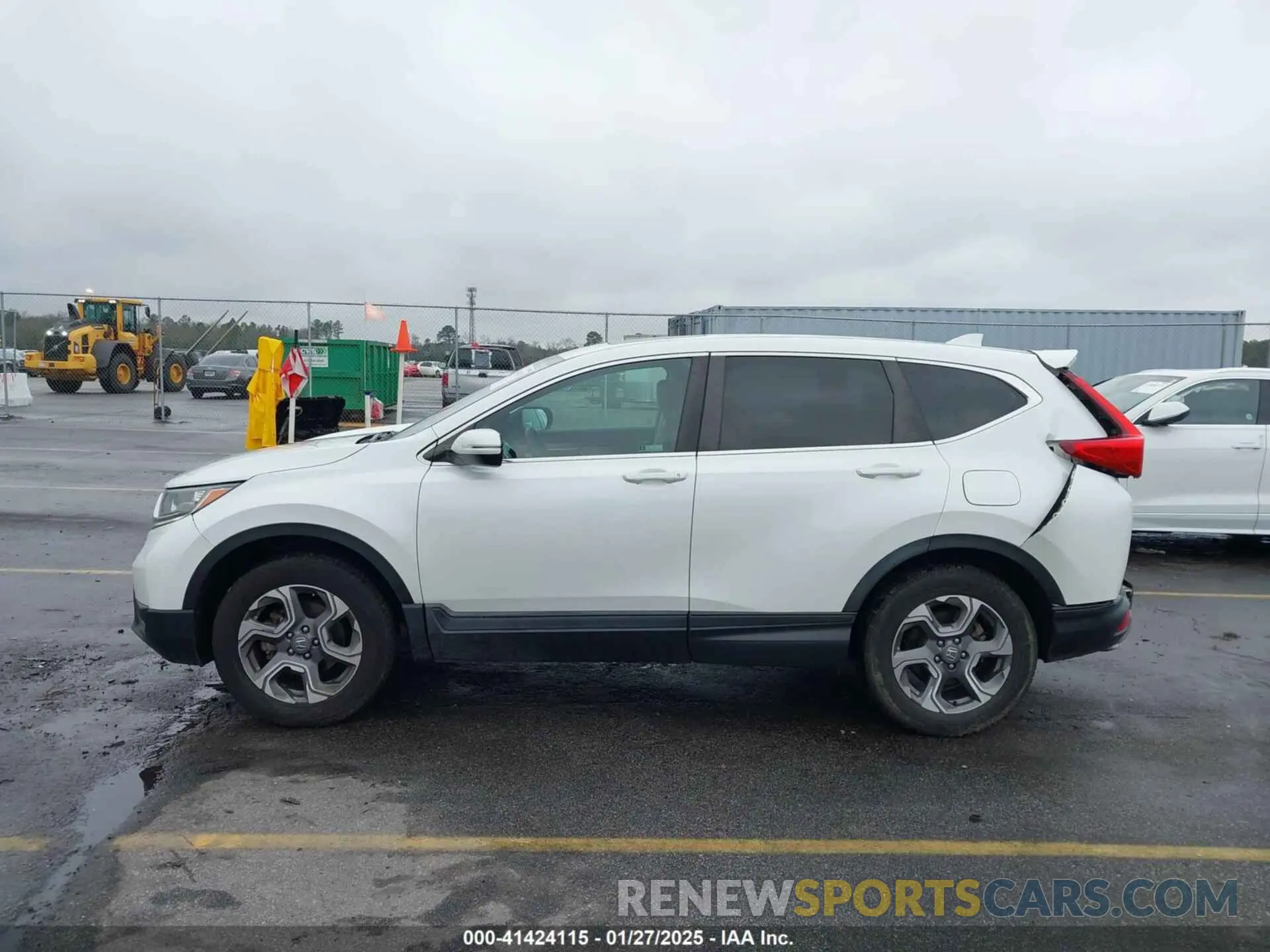 14 Photograph of a damaged car 7FARW2H53KE040602 HONDA CR-V 2019
