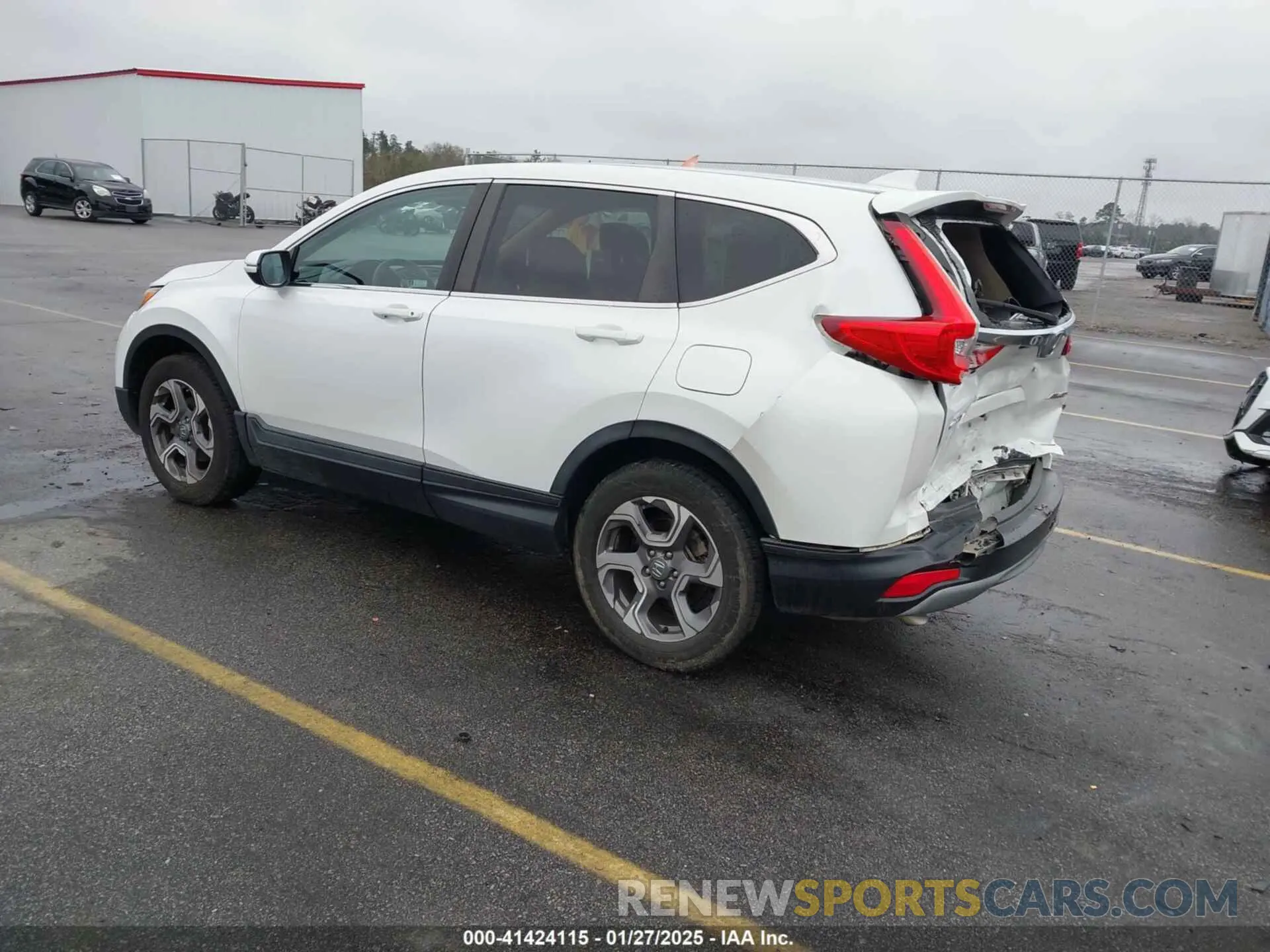 3 Photograph of a damaged car 7FARW2H53KE040602 HONDA CR-V 2019