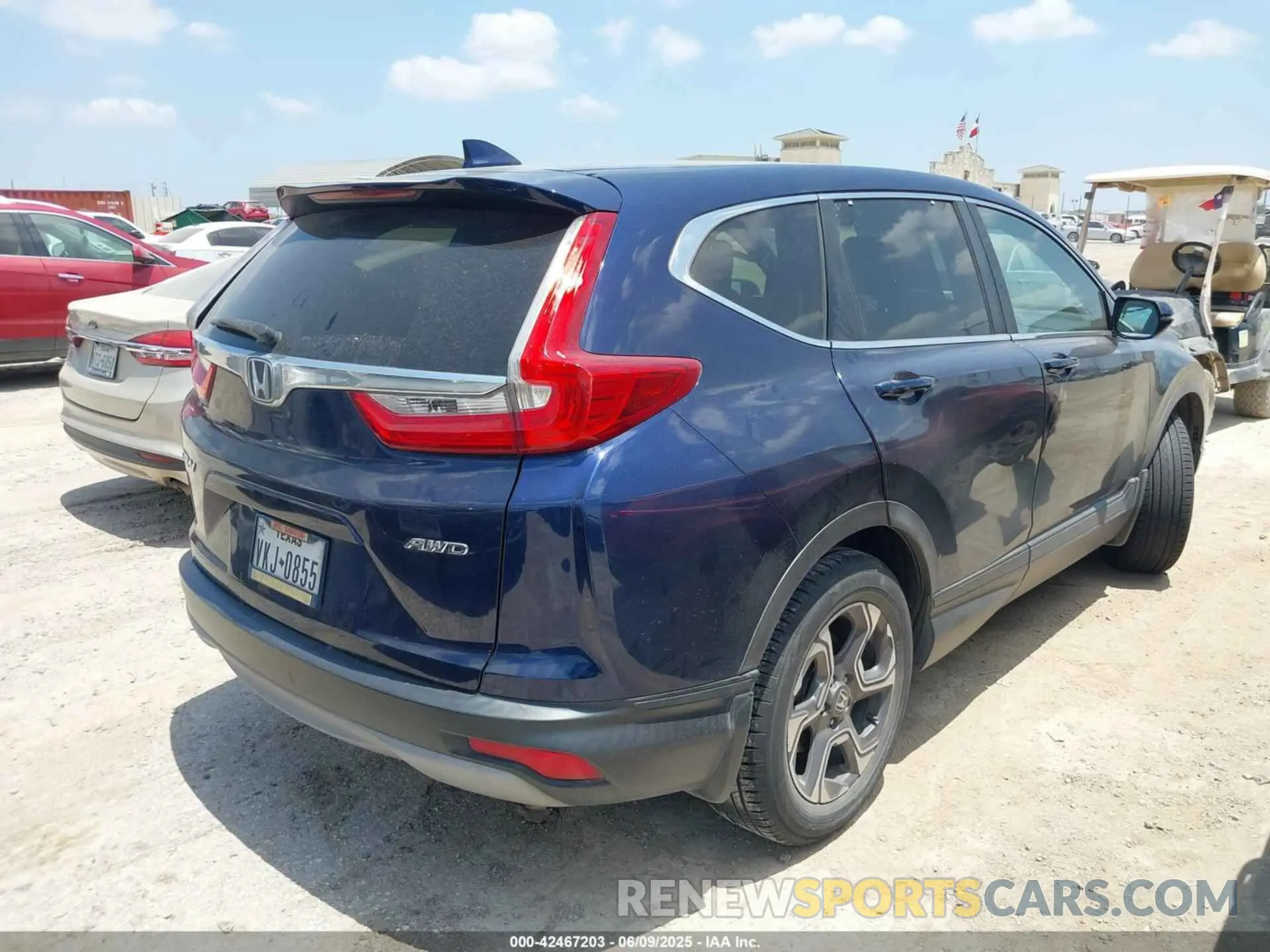 4 Photograph of a damaged car 7FARW2H54KE002859 HONDA CR-V 2019