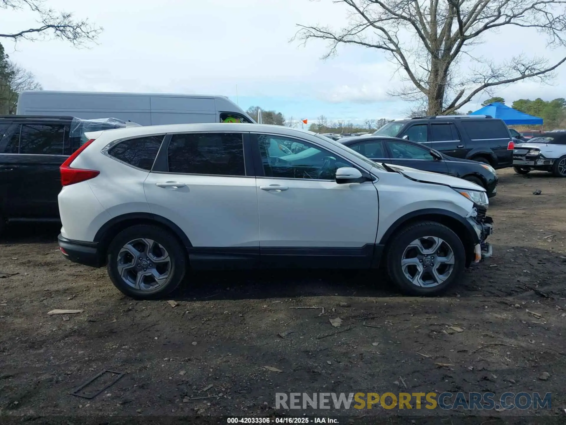 13 Photograph of a damaged car 7FARW2H58KE047447 HONDA CR-V 2019