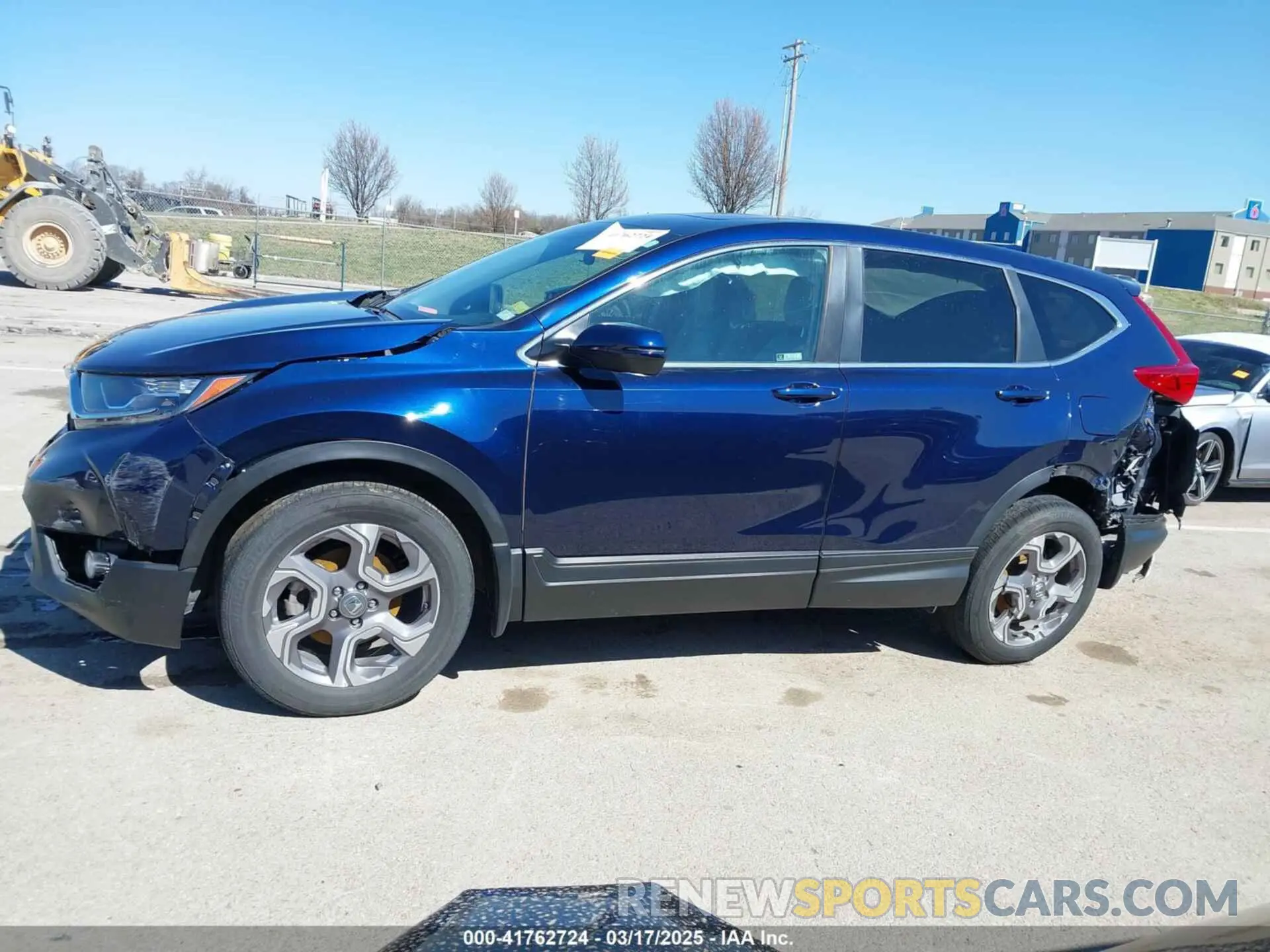 14 Photograph of a damaged car 7FARW2H59KE035470 HONDA CR-V 2019