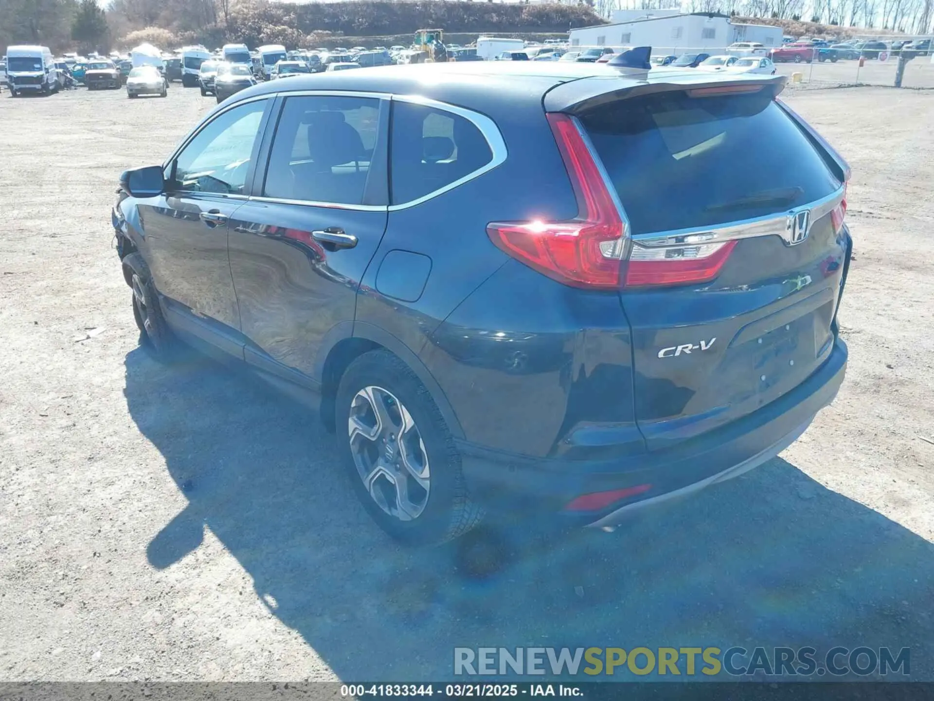 3 Photograph of a damaged car 7FARW2H59KE042290 HONDA CR-V 2019