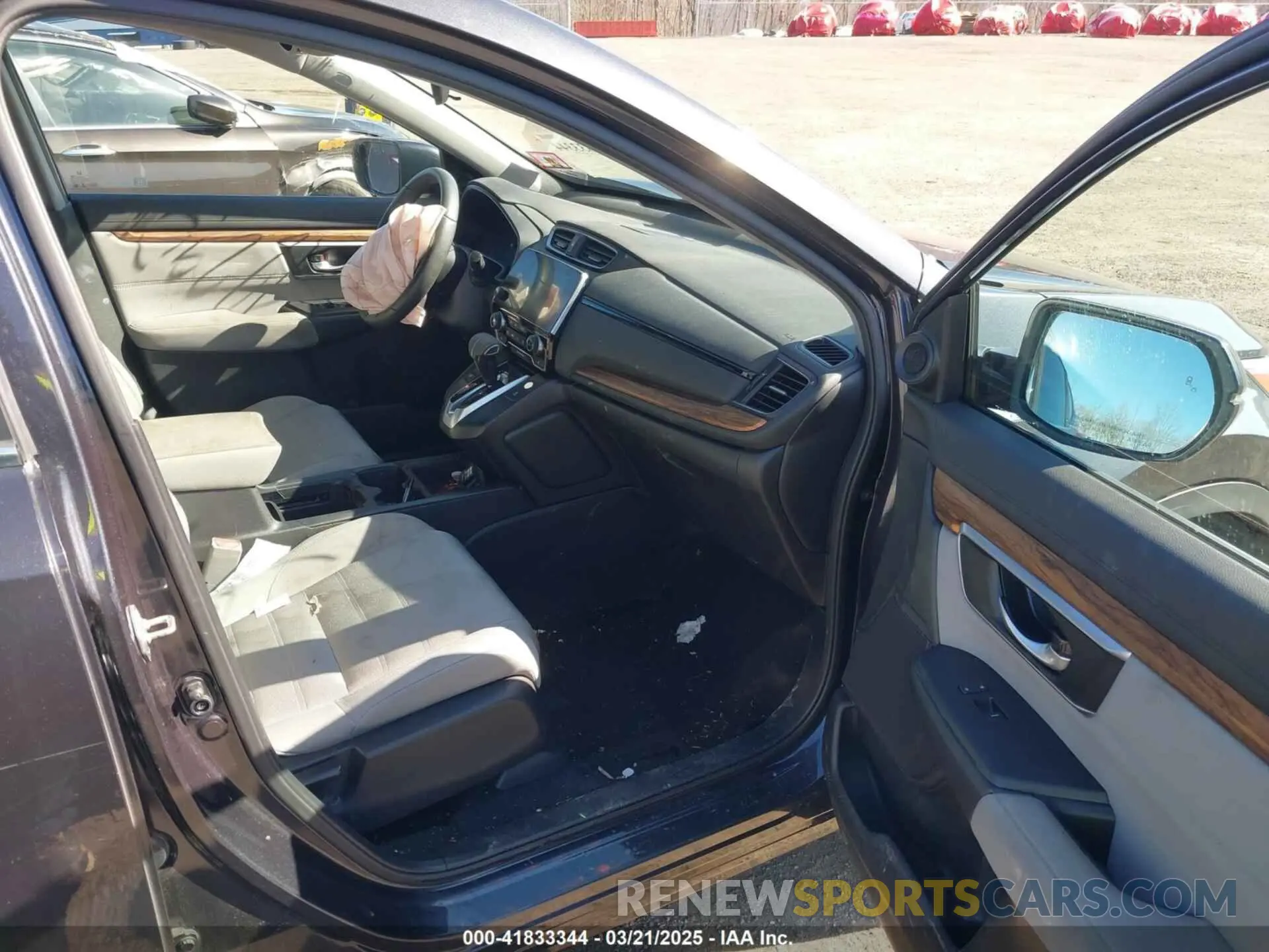5 Photograph of a damaged car 7FARW2H59KE042290 HONDA CR-V 2019