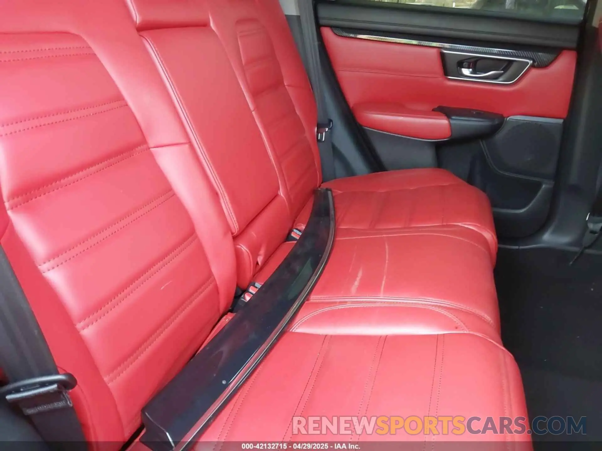8 Фотография поврежденного автомобиля 7FARW2H5XKE017270 HONDA CR-V 2019