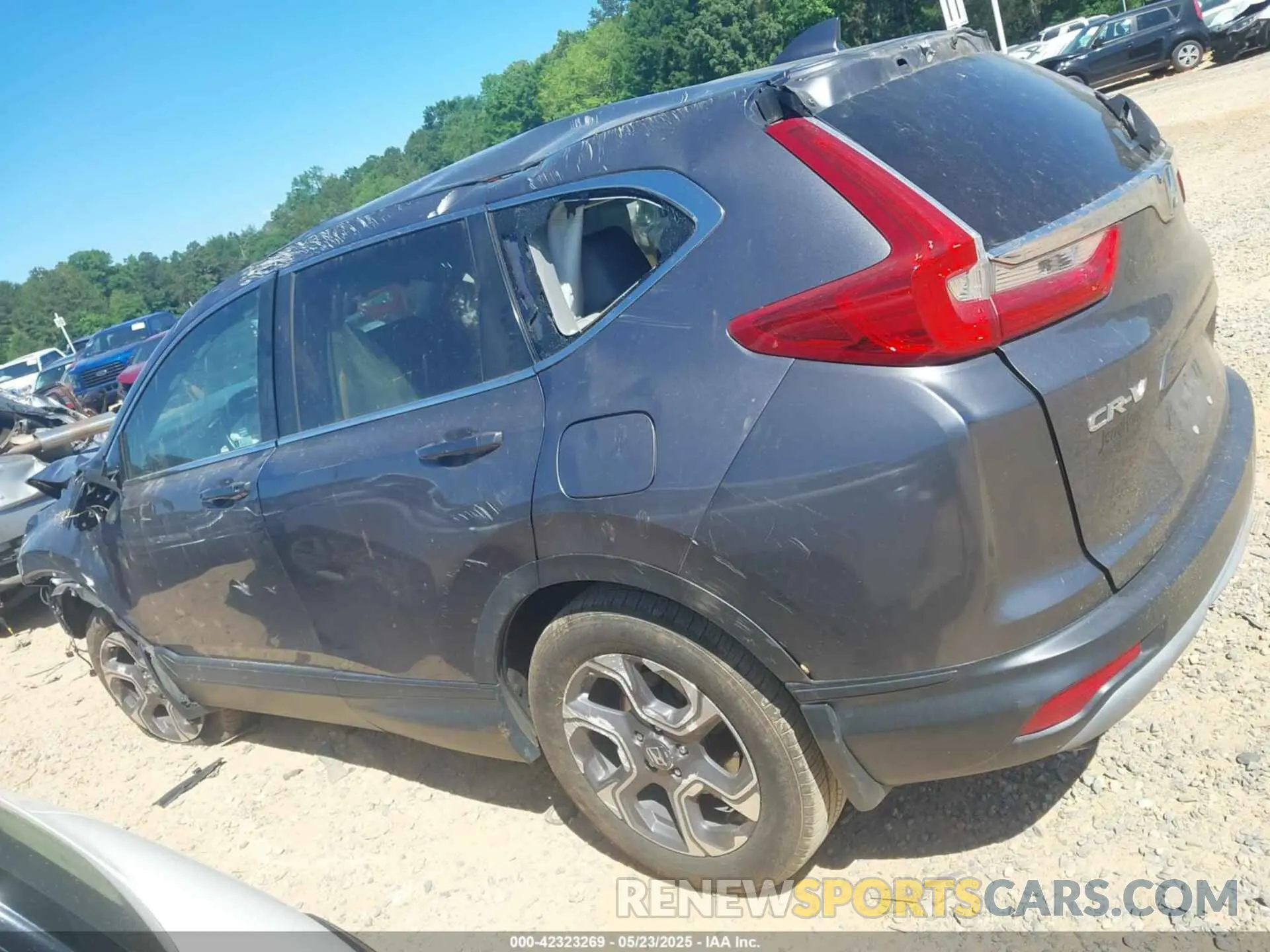13 Photograph of a damaged car 7FARW2H80KE003842 HONDA CR-V 2019