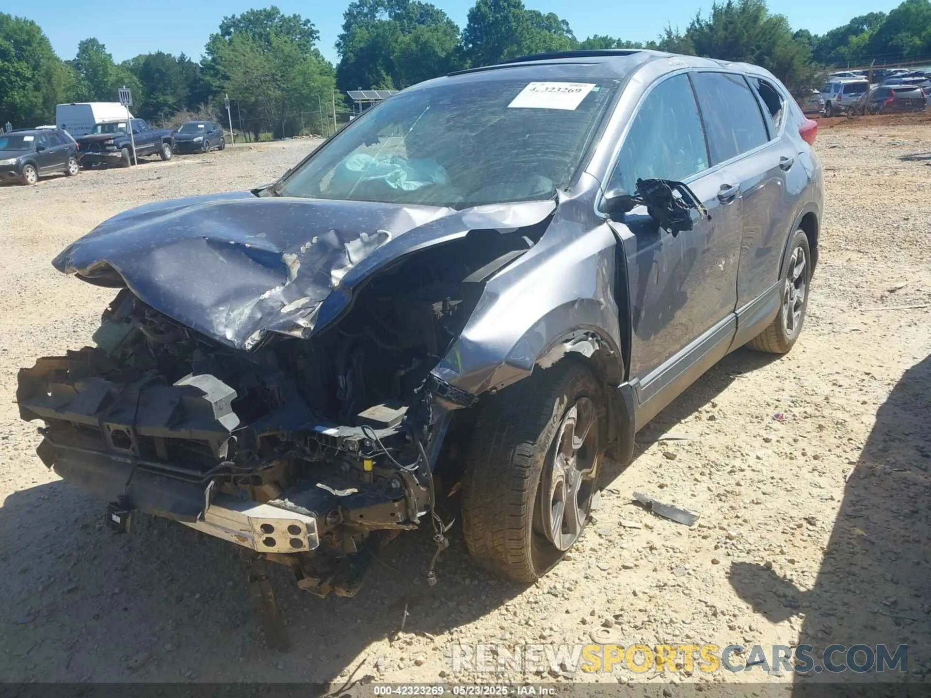 2 Photograph of a damaged car 7FARW2H80KE003842 HONDA CR-V 2019