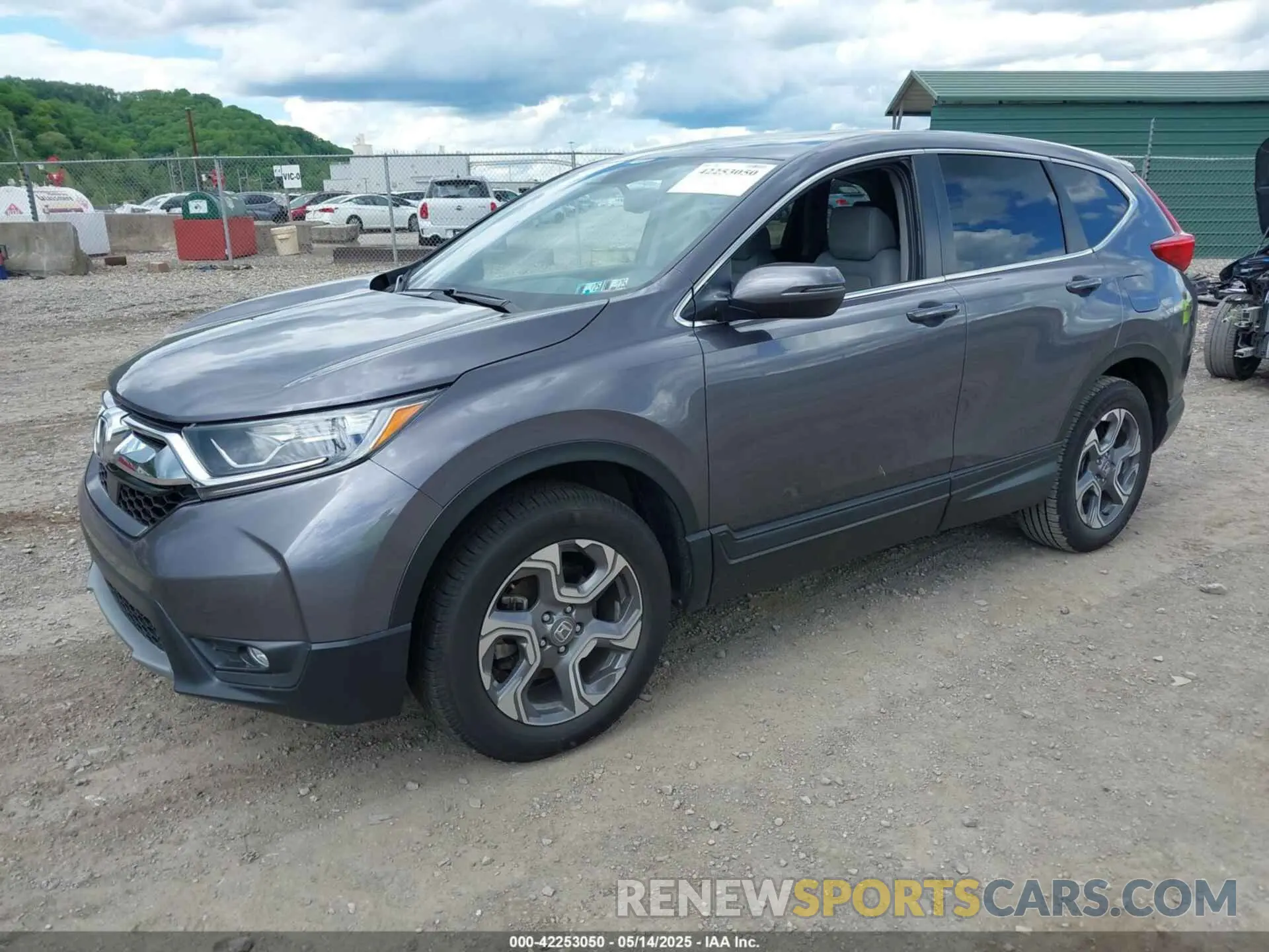 2 Фотография поврежденного автомобиля 7FARW2H81KE043718 HONDA CR-V 2019