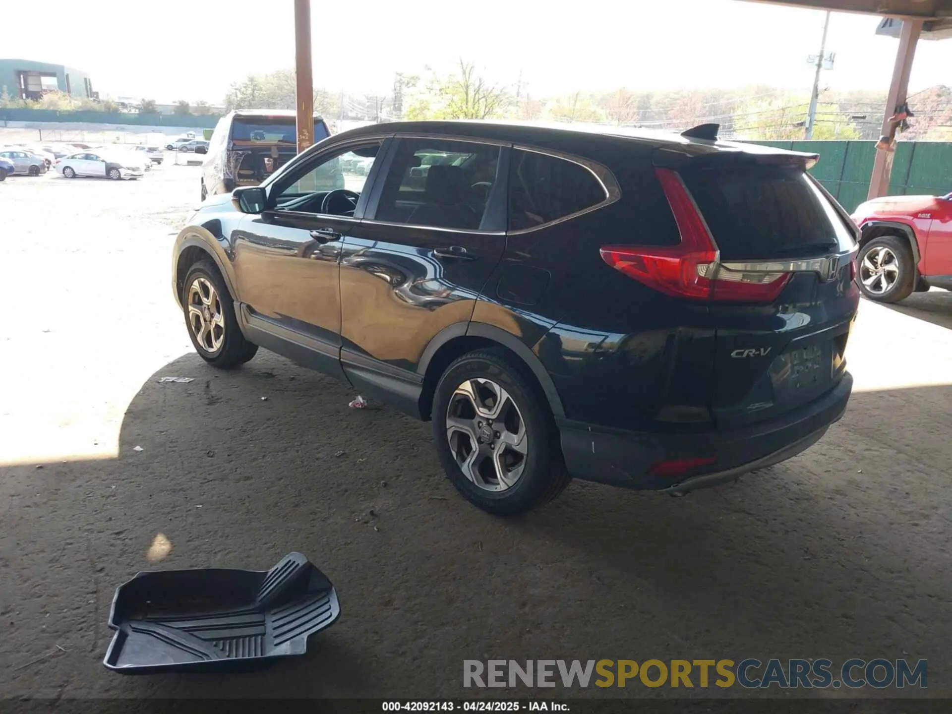 3 Photograph of a damaged car 7FARW2H81KE062088 HONDA CR-V 2019