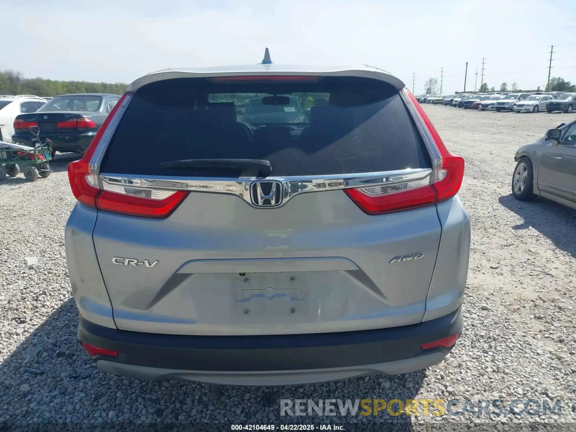 17 Фотография поврежденного автомобиля 7FARW2H84KE001320 HONDA CR-V 2019