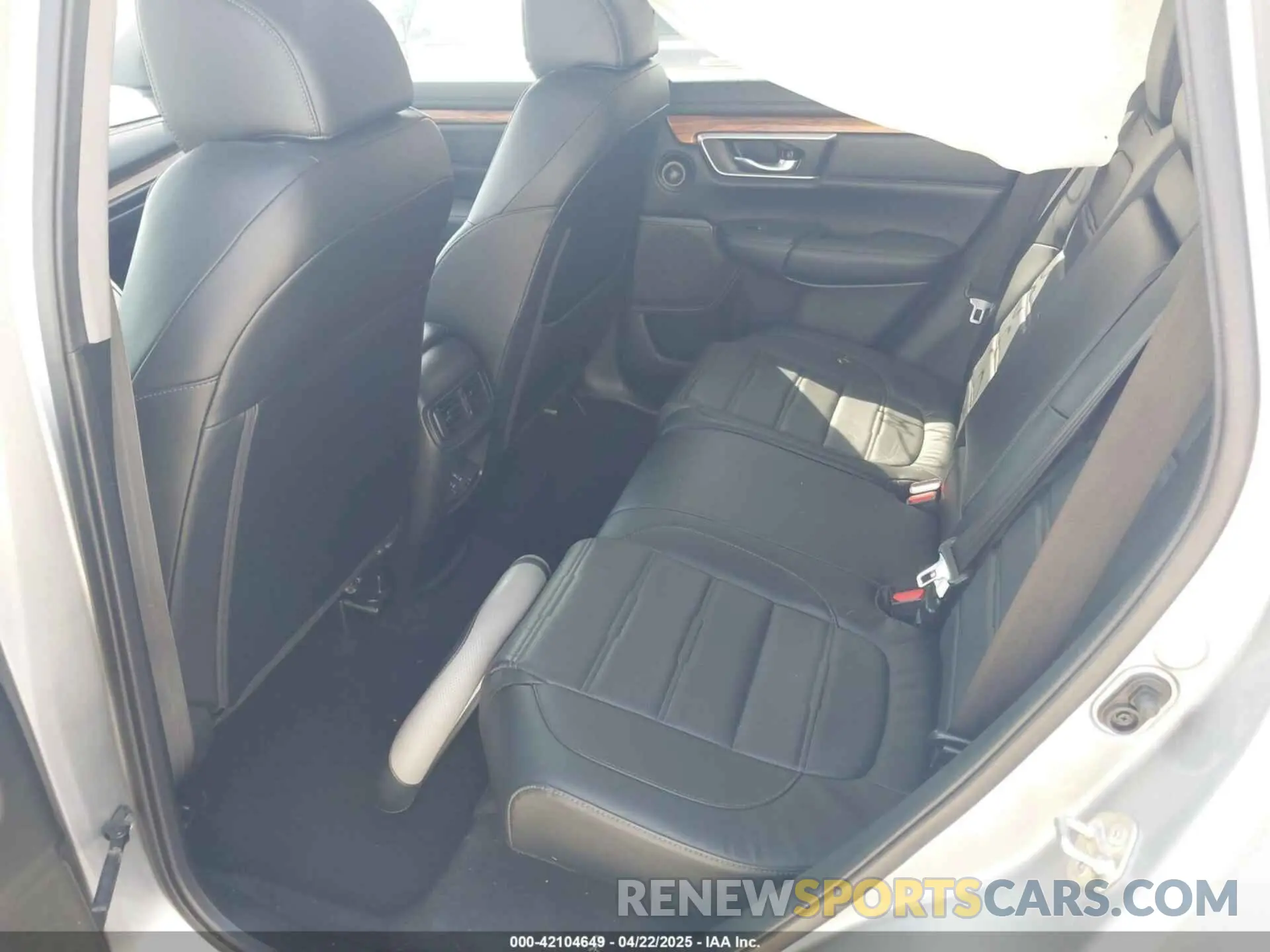 8 Фотография поврежденного автомобиля 7FARW2H84KE001320 HONDA CR-V 2019