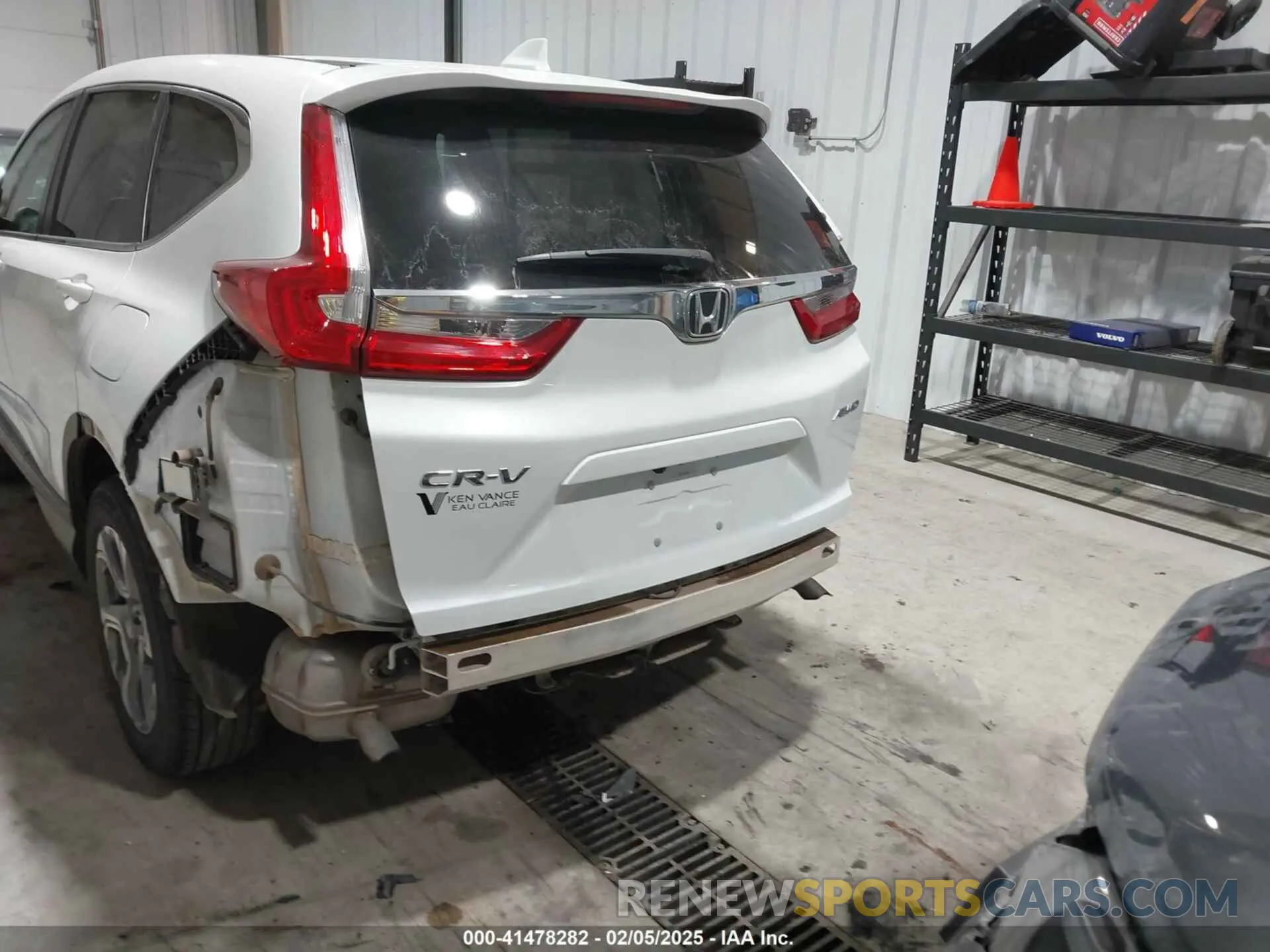 18 Фотография поврежденного автомобиля 7FARW2H85KE031006 HONDA CR-V 2019
