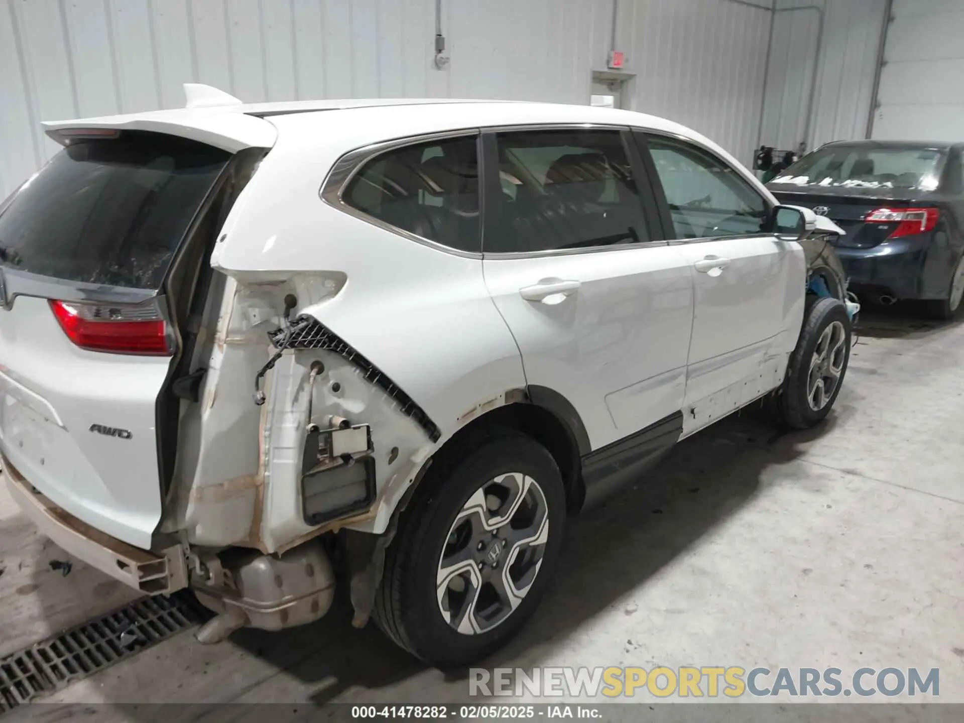 19 Фотография поврежденного автомобиля 7FARW2H85KE031006 HONDA CR-V 2019