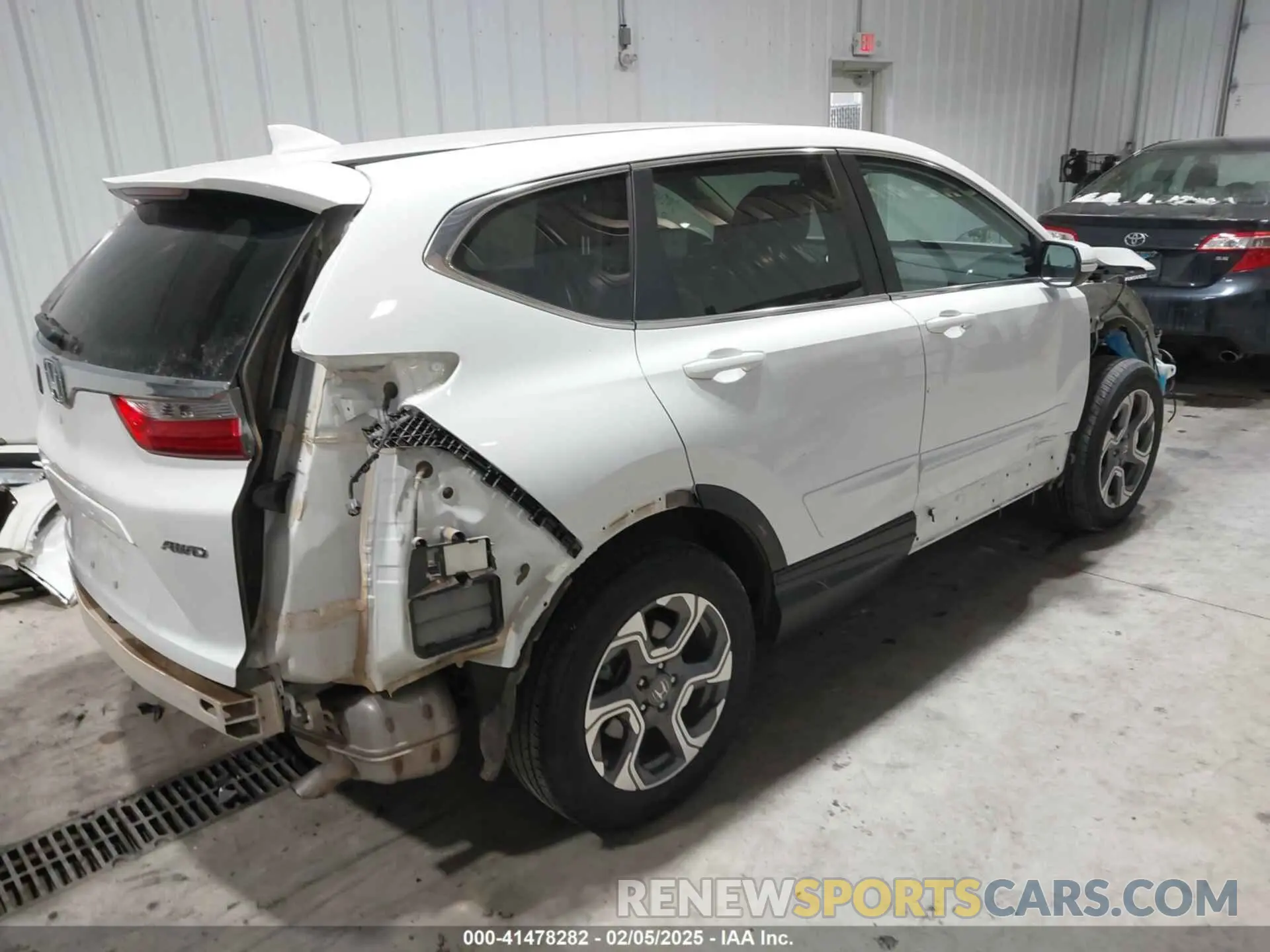 4 Фотография поврежденного автомобиля 7FARW2H85KE031006 HONDA CR-V 2019