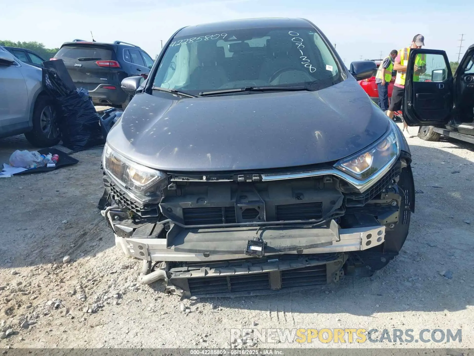 6 Фотография поврежденного автомобиля 7FARW2H86KE008138 HONDA CR-V 2019