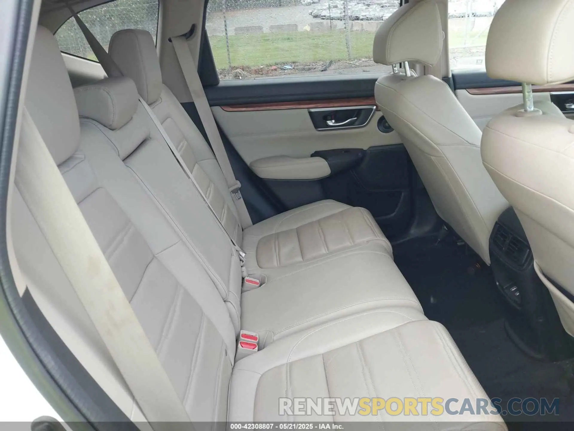 8 Photograph of a damaged car 7FARW2H87KE052827 HONDA CR-V 2019