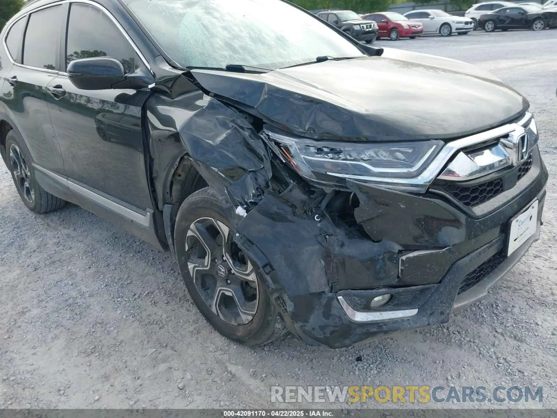 6 Фотография поврежденного автомобиля 7FARW2H92KE030632 HONDA CR-V 2019