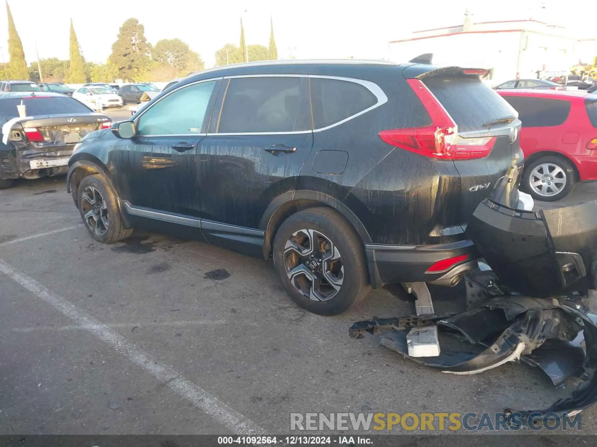 3 Фотография поврежденного автомобиля 7FARW2H9XKE012394 HONDA CR-V 2019