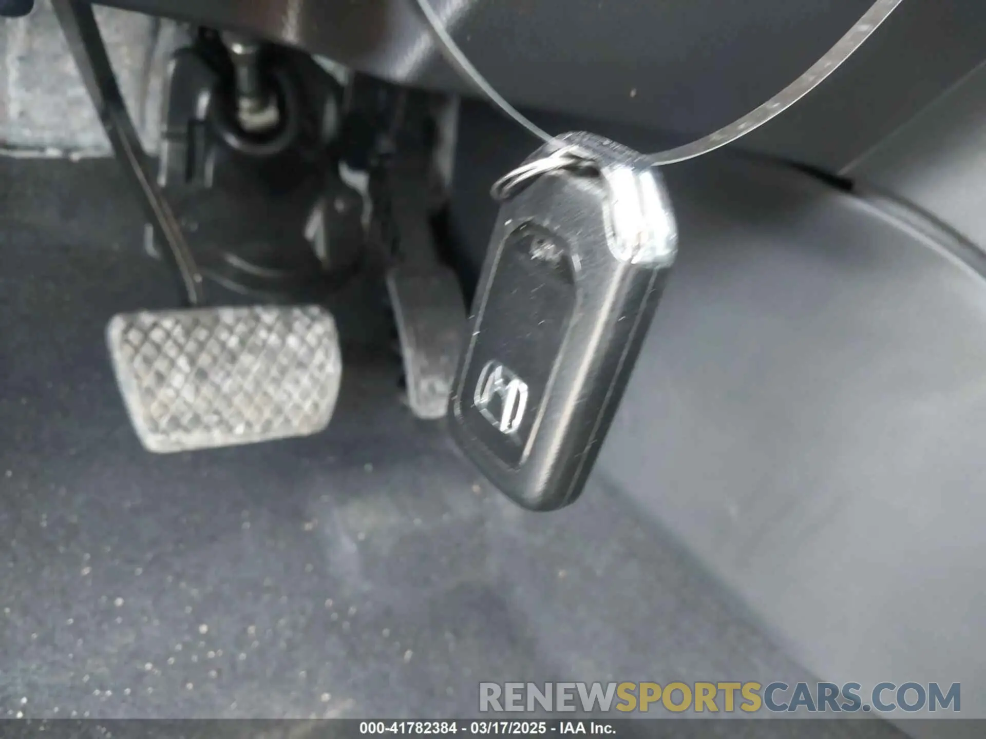 11 Фотография поврежденного автомобиля JHLRW2H50KX010056 HONDA CR-V 2019