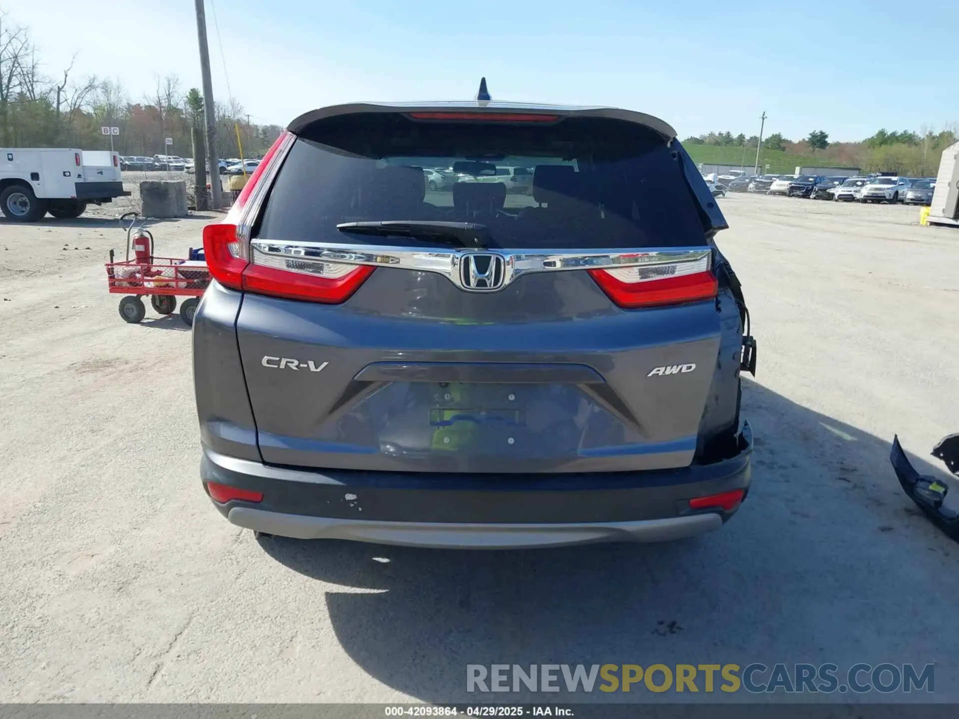 17 Photograph of a damaged car JHLRW2H81KX013073 HONDA CR-V 2019