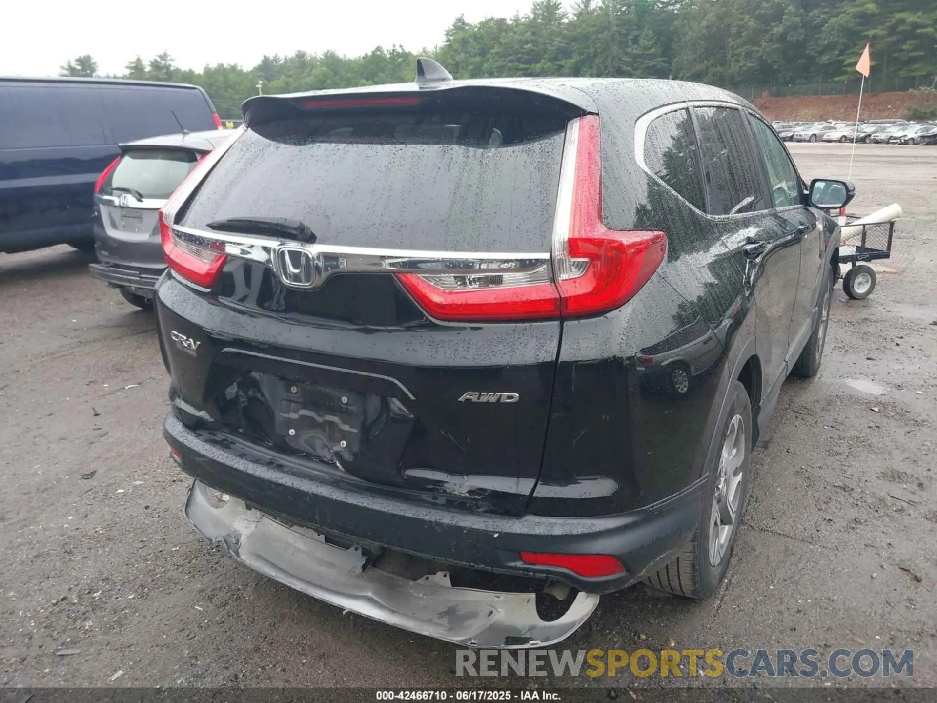 4 Photograph of a damaged car JHLRW2H83KX004259 HONDA CR-V 2019