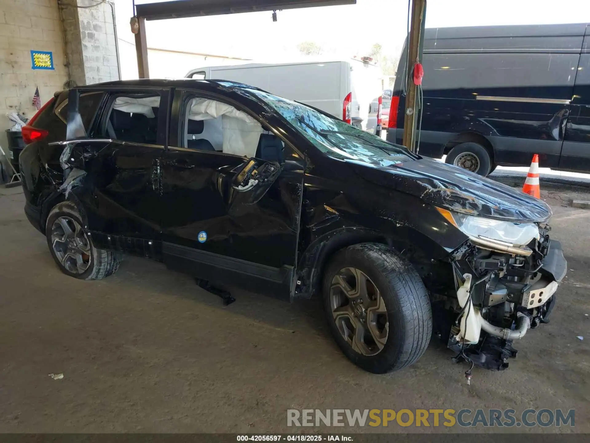 1 Photograph of a damaged car JHLRW2H88KX008386 HONDA CR-V 2019