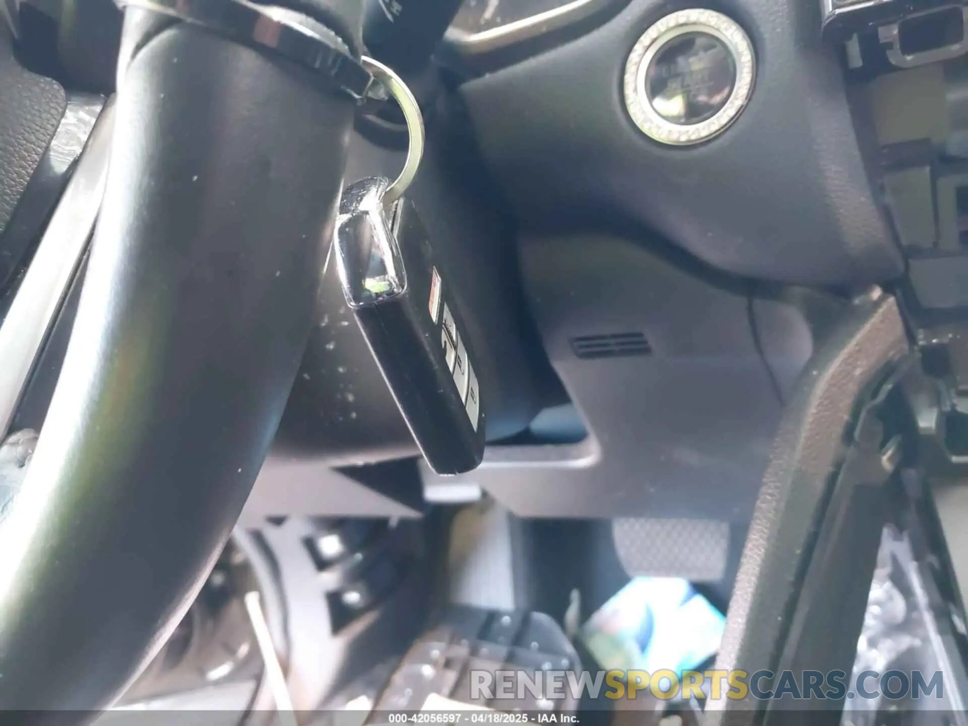 11 Photograph of a damaged car JHLRW2H88KX008386 HONDA CR-V 2019