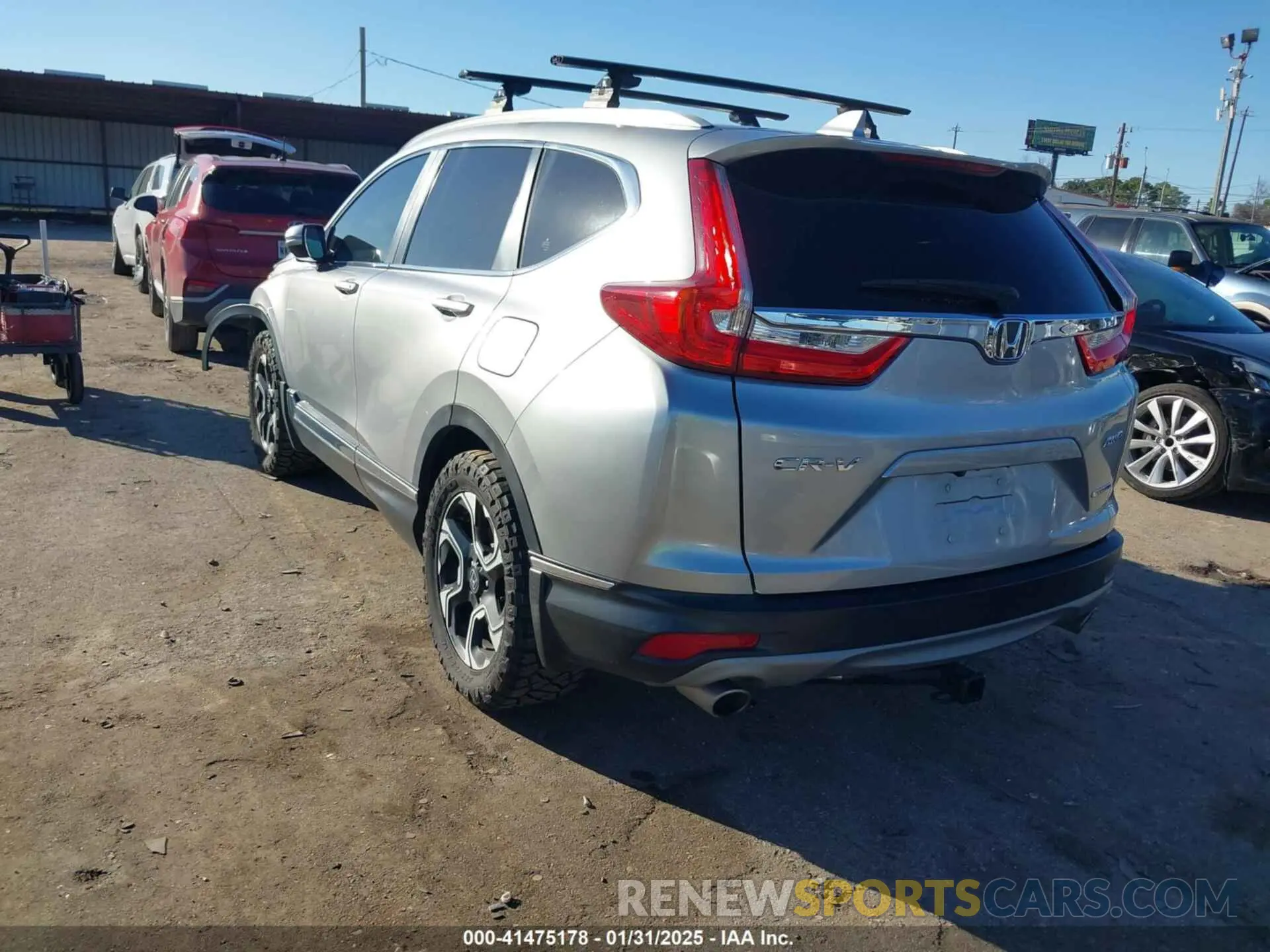3 Фотография поврежденного автомобиля JHLRW2H90KX022839 HONDA CR-V 2019