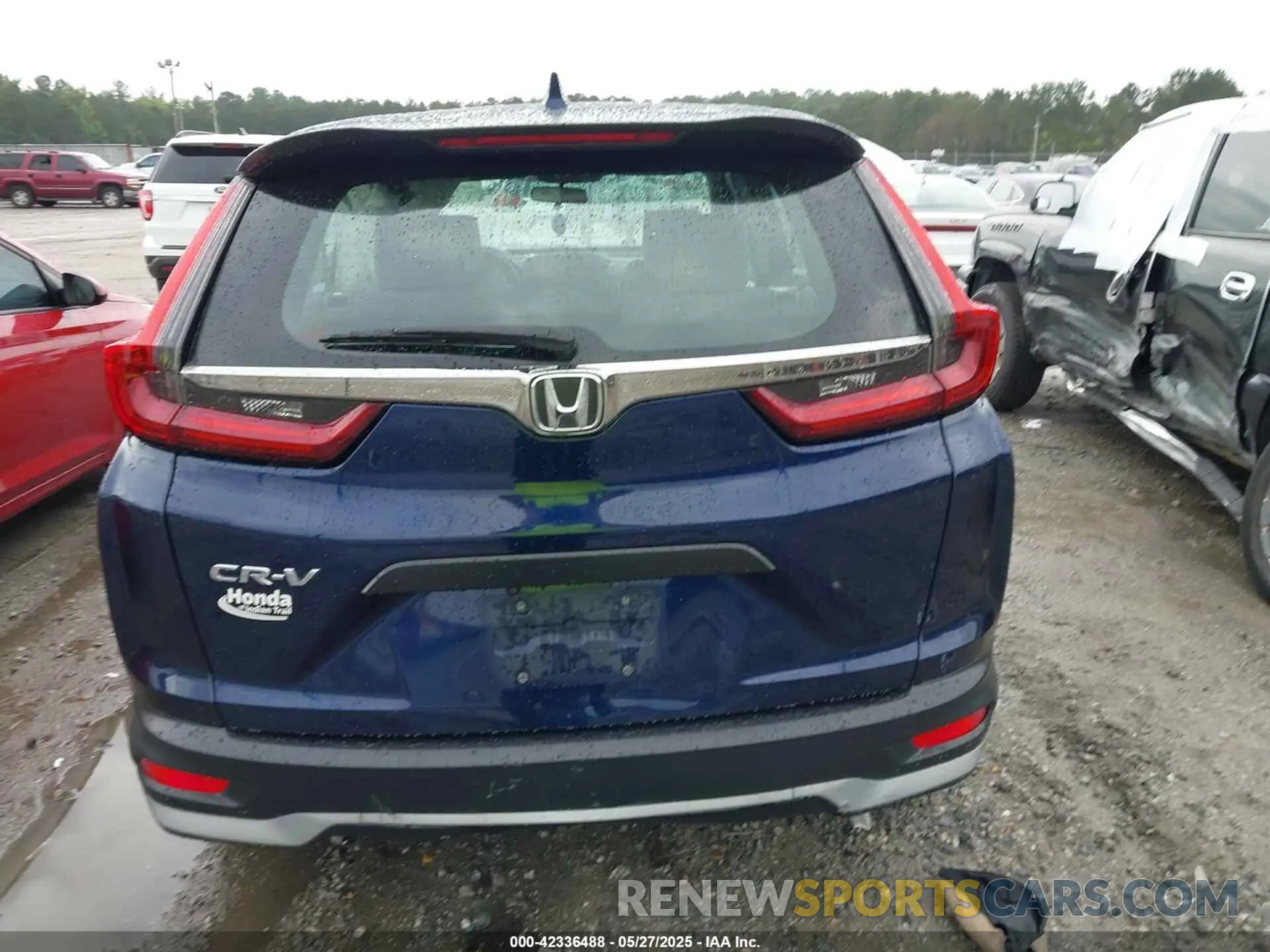 16 Photograph of a damaged car 2HKRW1H26LH413081 HONDA CR-V 2020