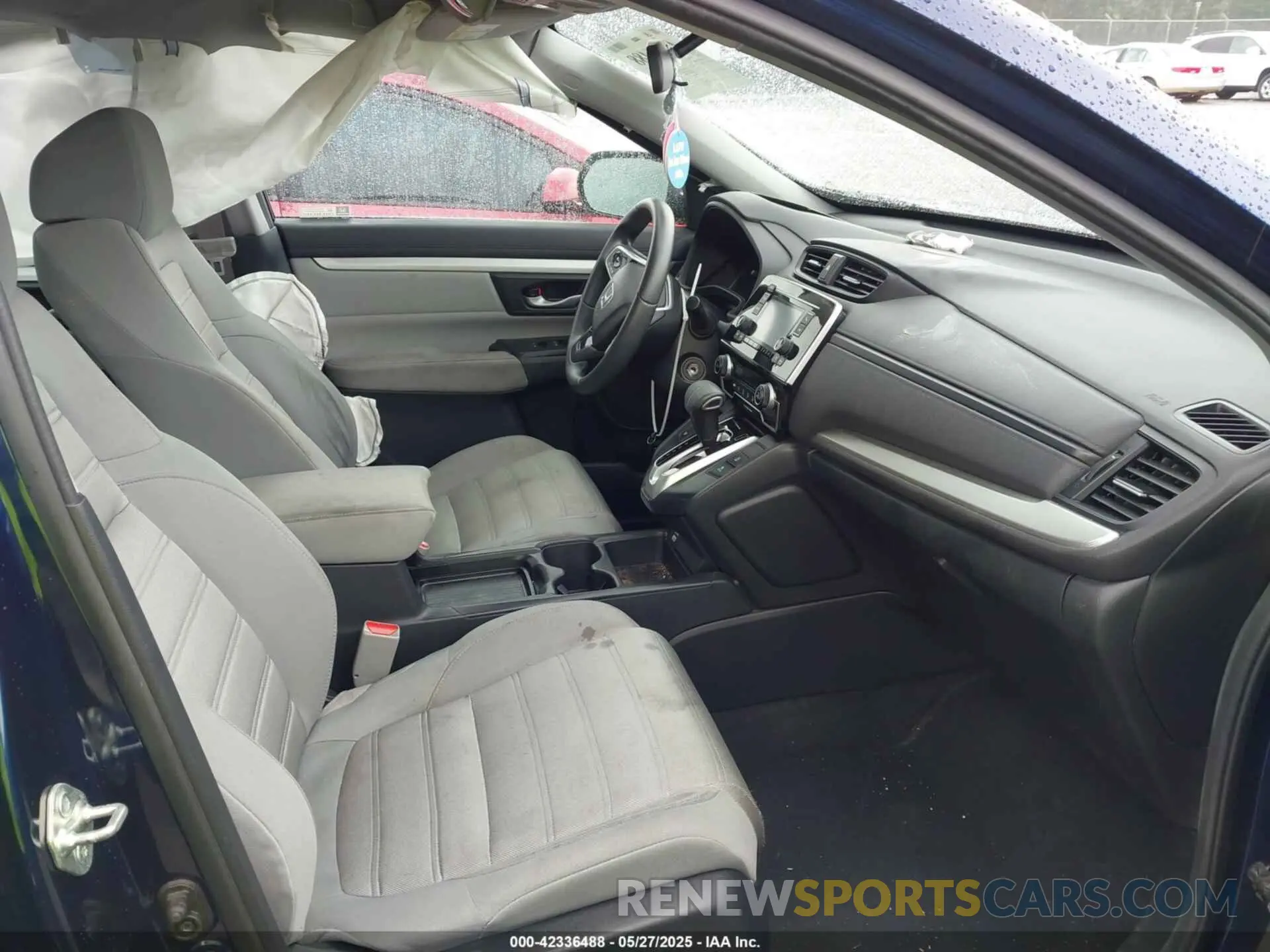 5 Photograph of a damaged car 2HKRW1H26LH413081 HONDA CR-V 2020