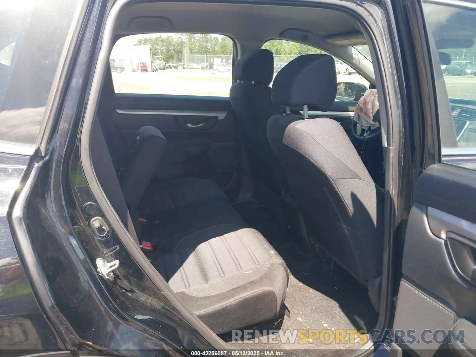 8 Photograph of a damaged car 2HKRW1H2XLH413794 HONDA CR-V 2020