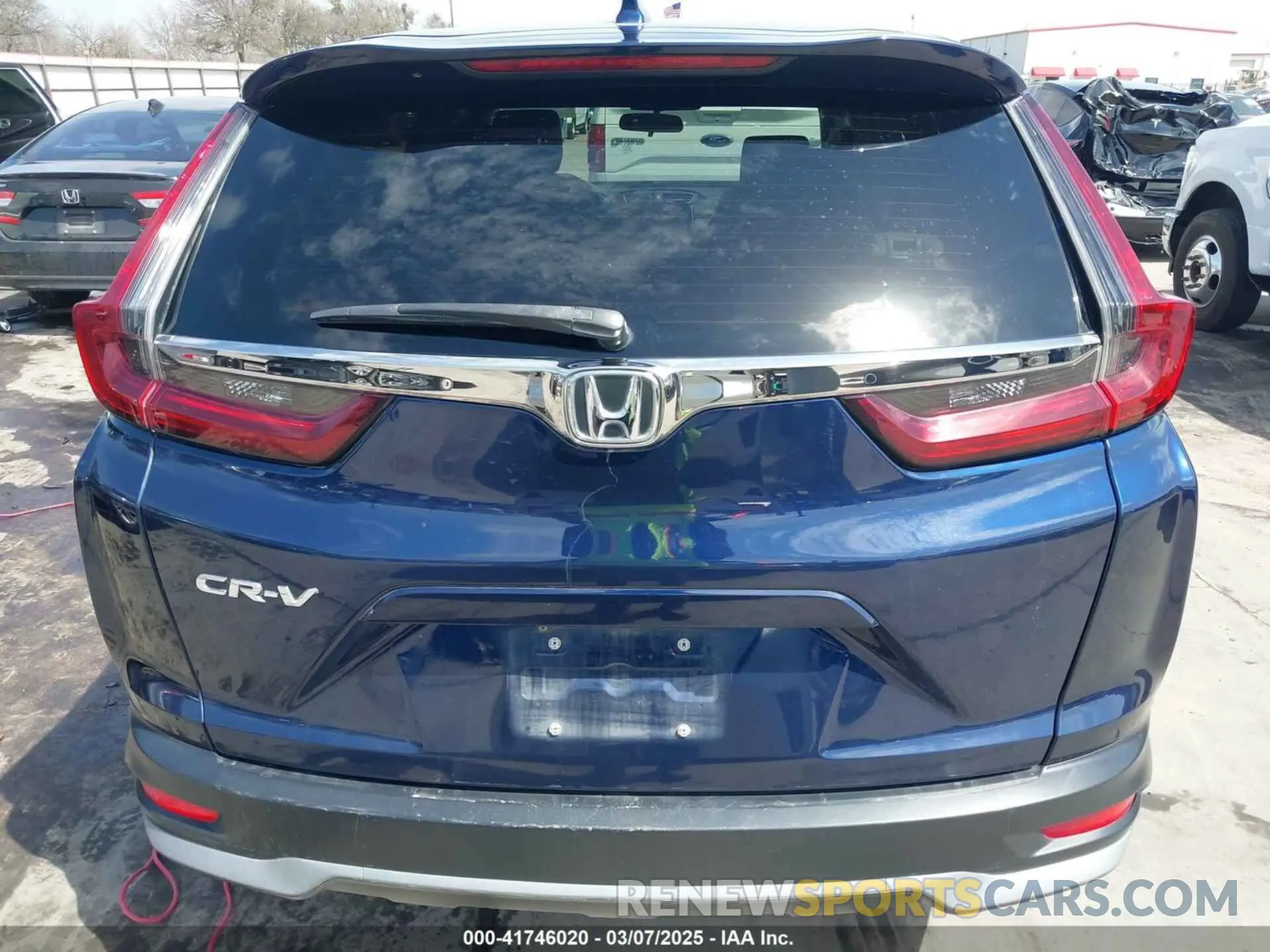 16 Photograph of a damaged car 2HKRW1H54LH418645 HONDA CR-V 2020